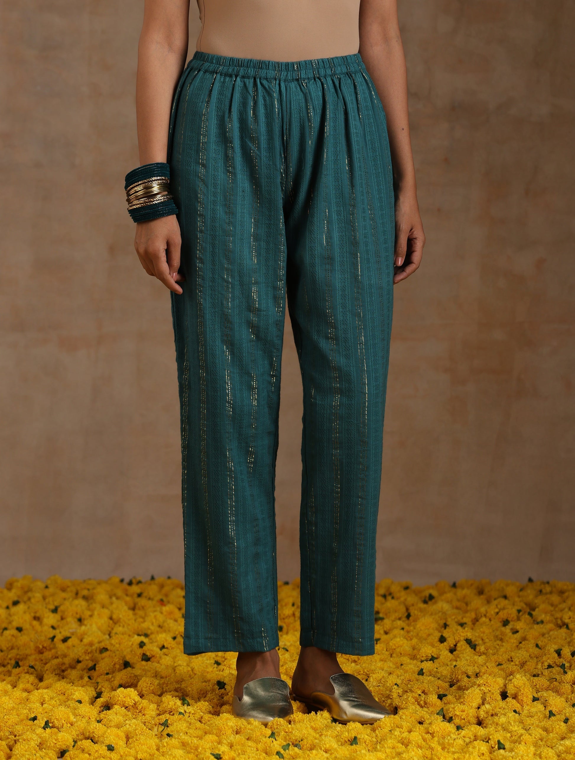 trueBrowns Deep Sea Gold Cotton Relaxed High-Low Kurta Set | Swadesiicart