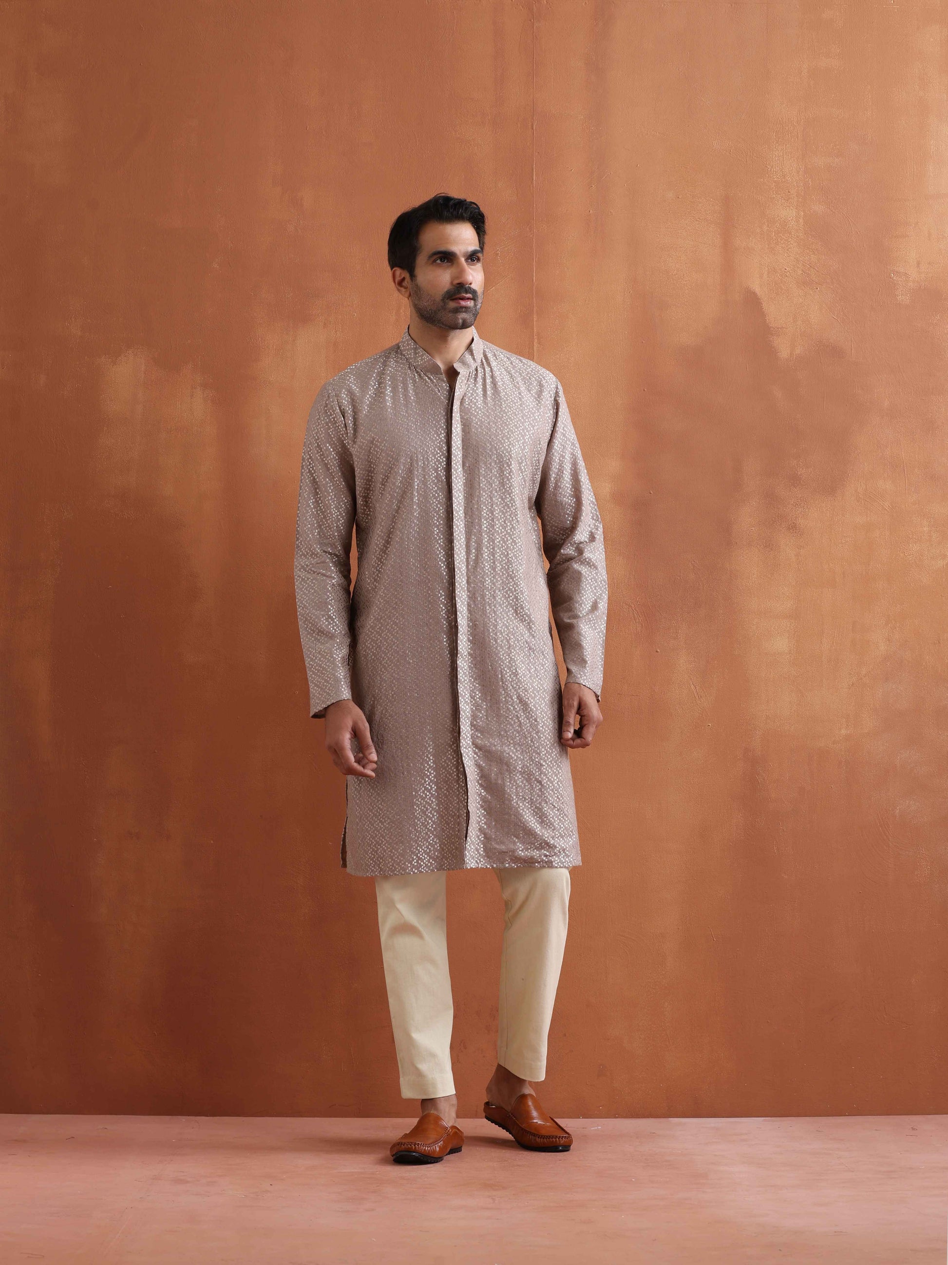 trueBrowns Men's Beige Cotton Dobby Kurta | Swadesiicart