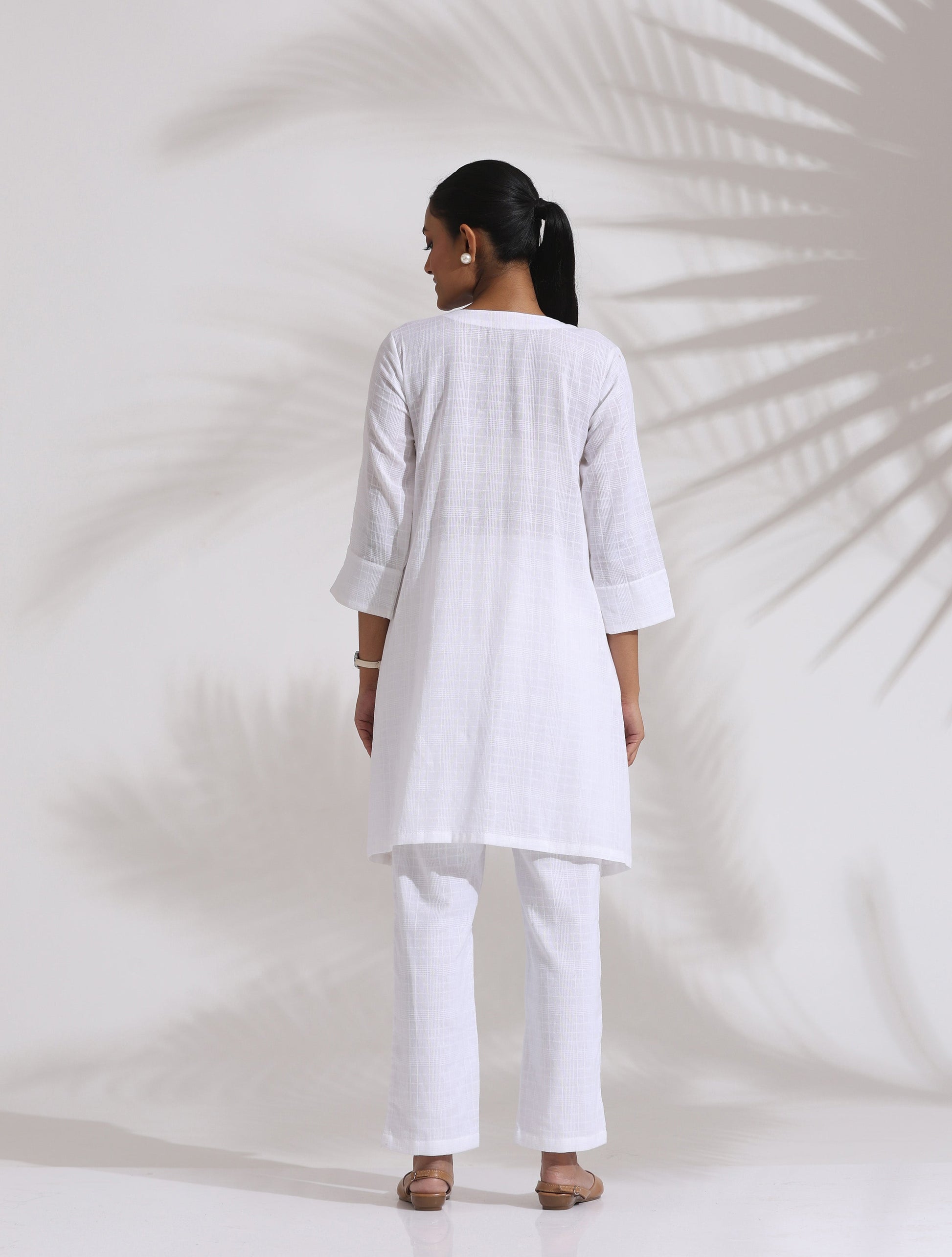 trueBrowns White Cotton Check Kurta Co-ord Set - Swadesiicart