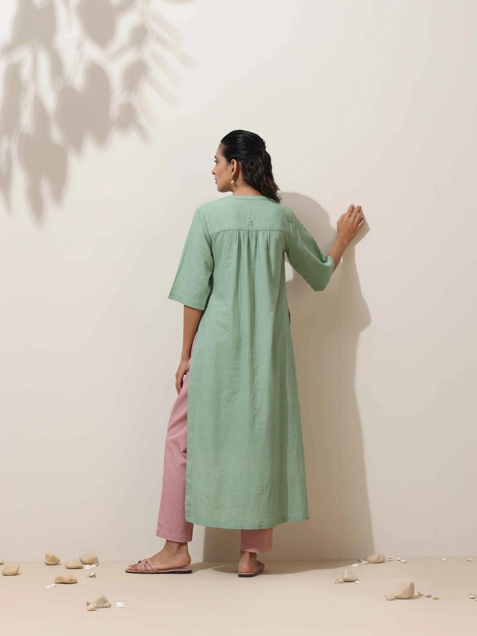 trueBrowns Mint Green Cotton Linen Kurta Pant Set | Swadesiicart