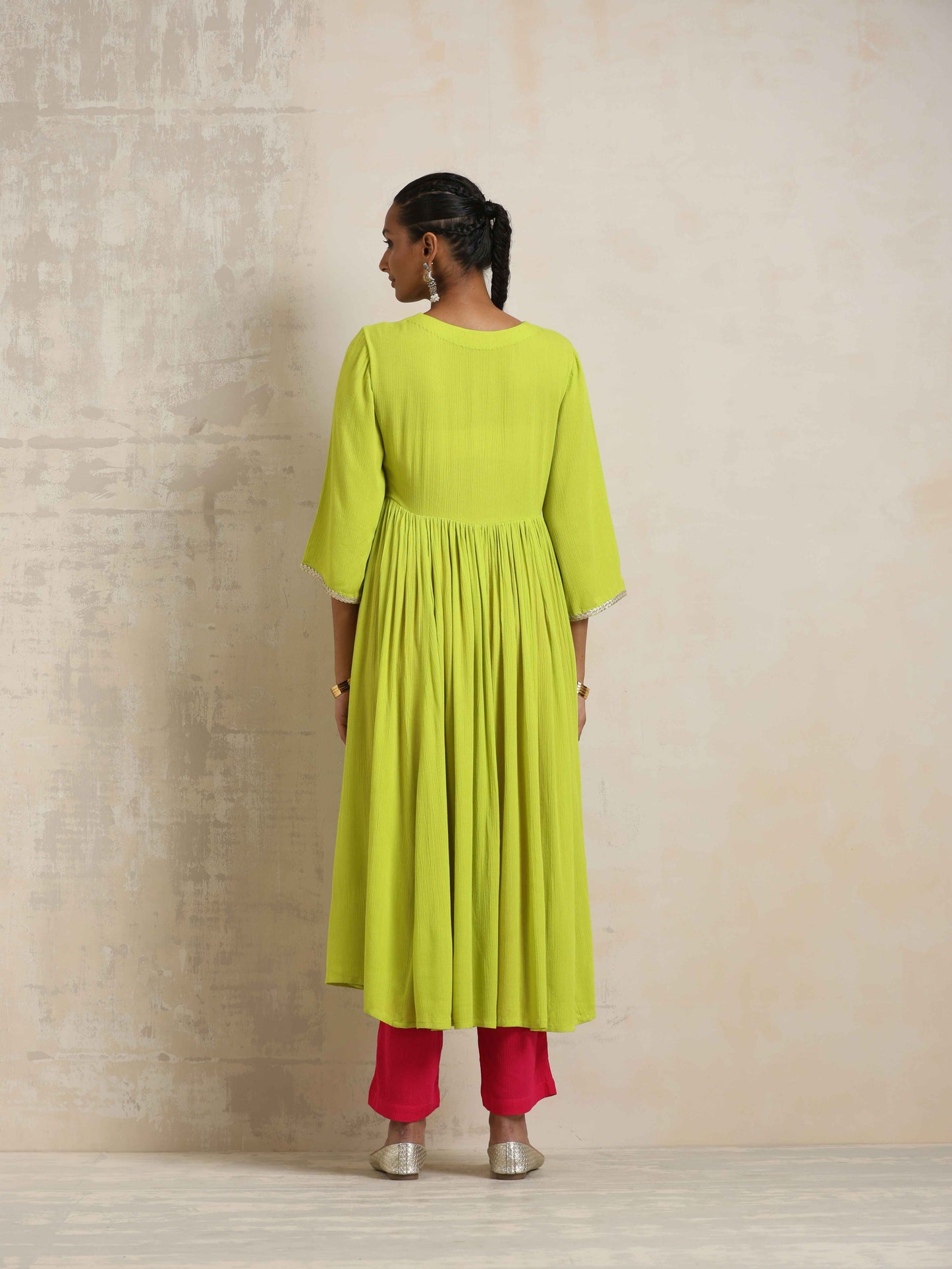 trueBrowns Lime Crinkle Anarkali Flared Kurta Set | Swadesiicart