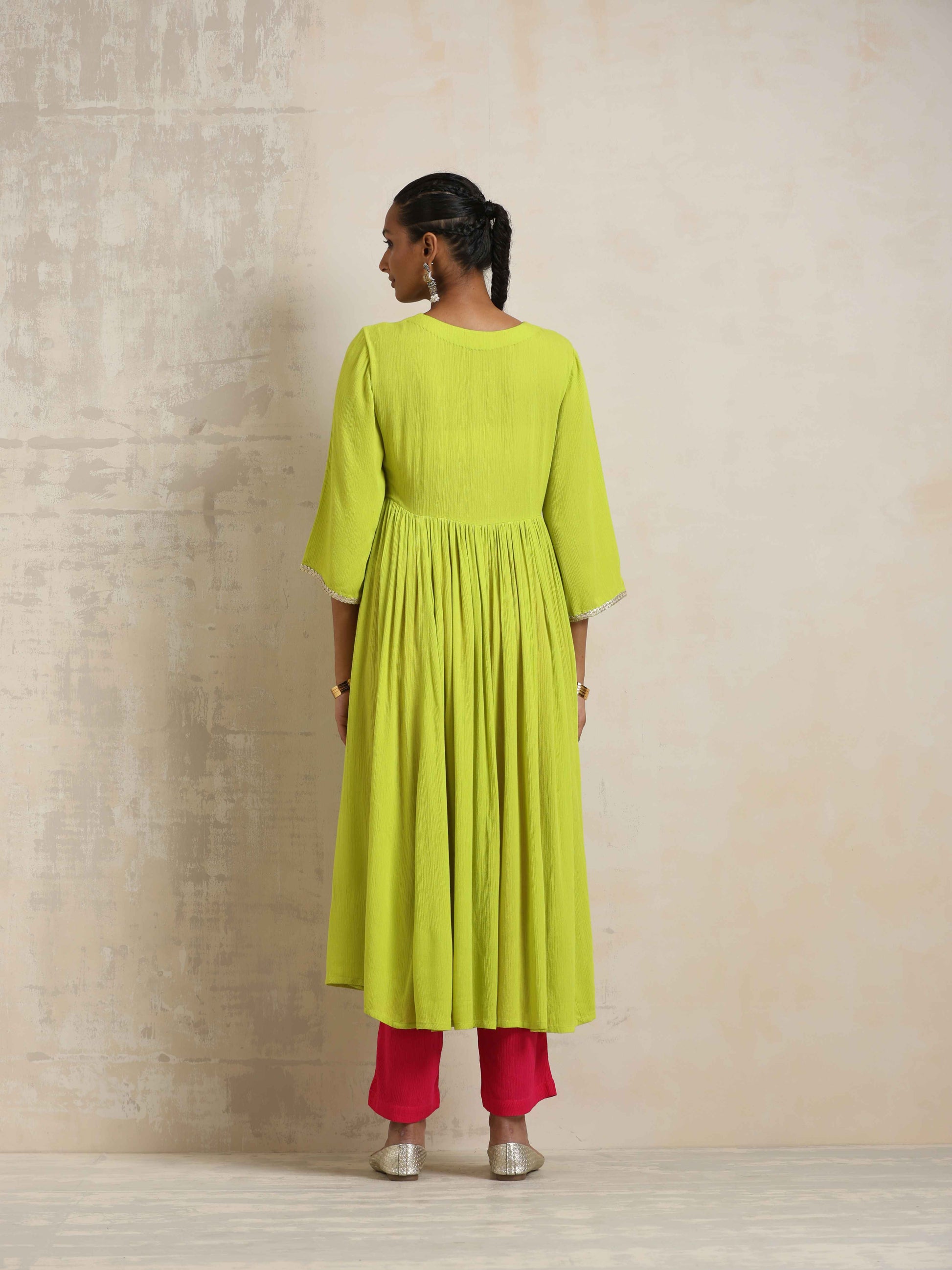 trueBrowns Lime Crinkle Anarkali Flared Kurta Set | Swadesiicart