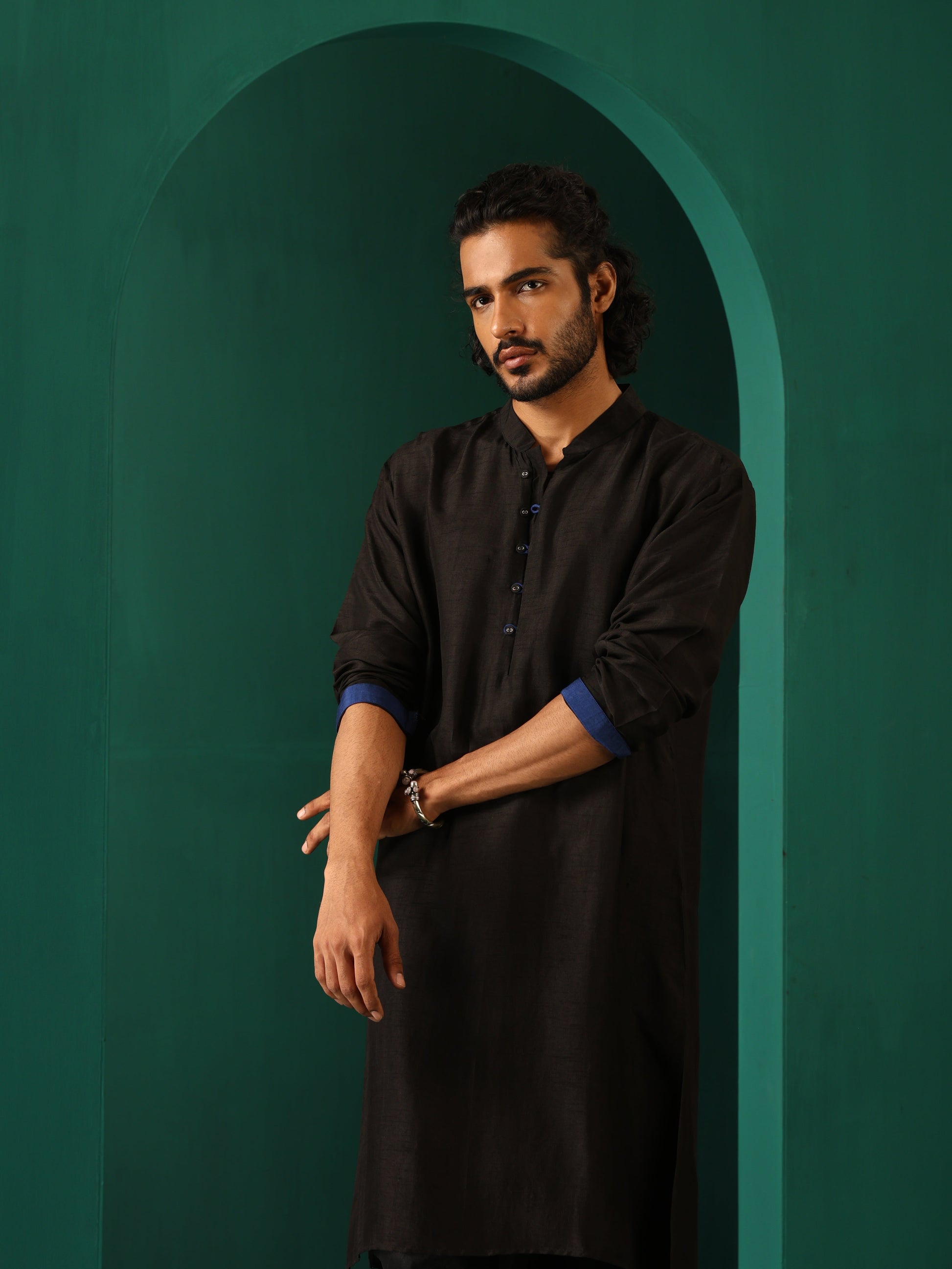 trueBrowns Men's Black Silk Long Kurta | Swadesiicart
