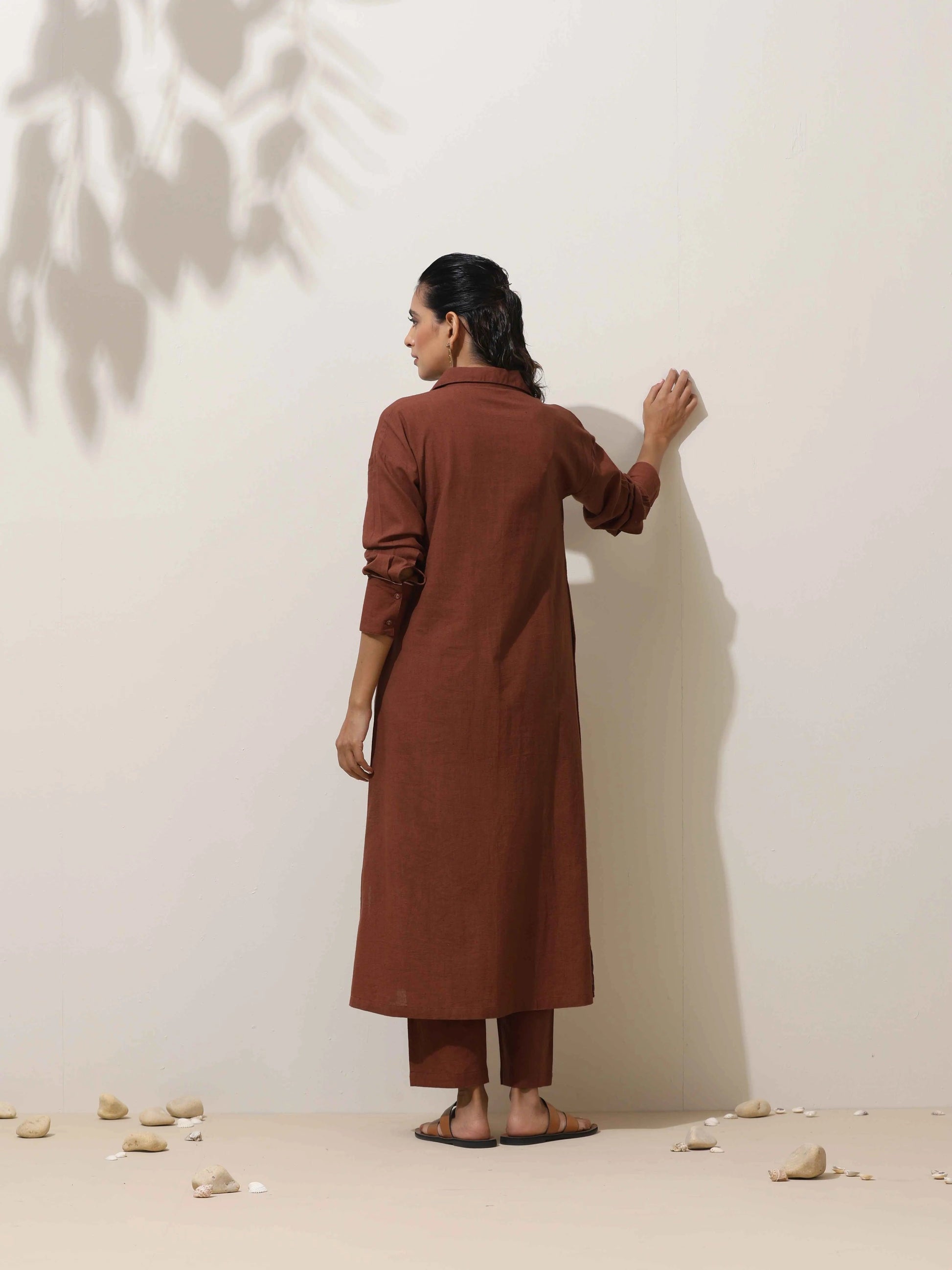 trueBrowns Brown Cotton Linen Kurta Pant Set | Swadesiicart