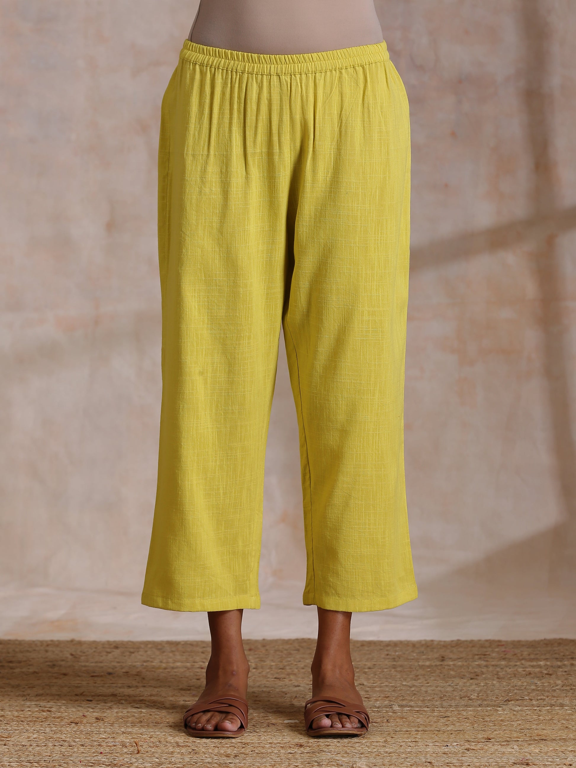 trueBrowns Lime Pink Zig-Zag Lines Print Cotton Kurta Pant Set | Swadesiicart