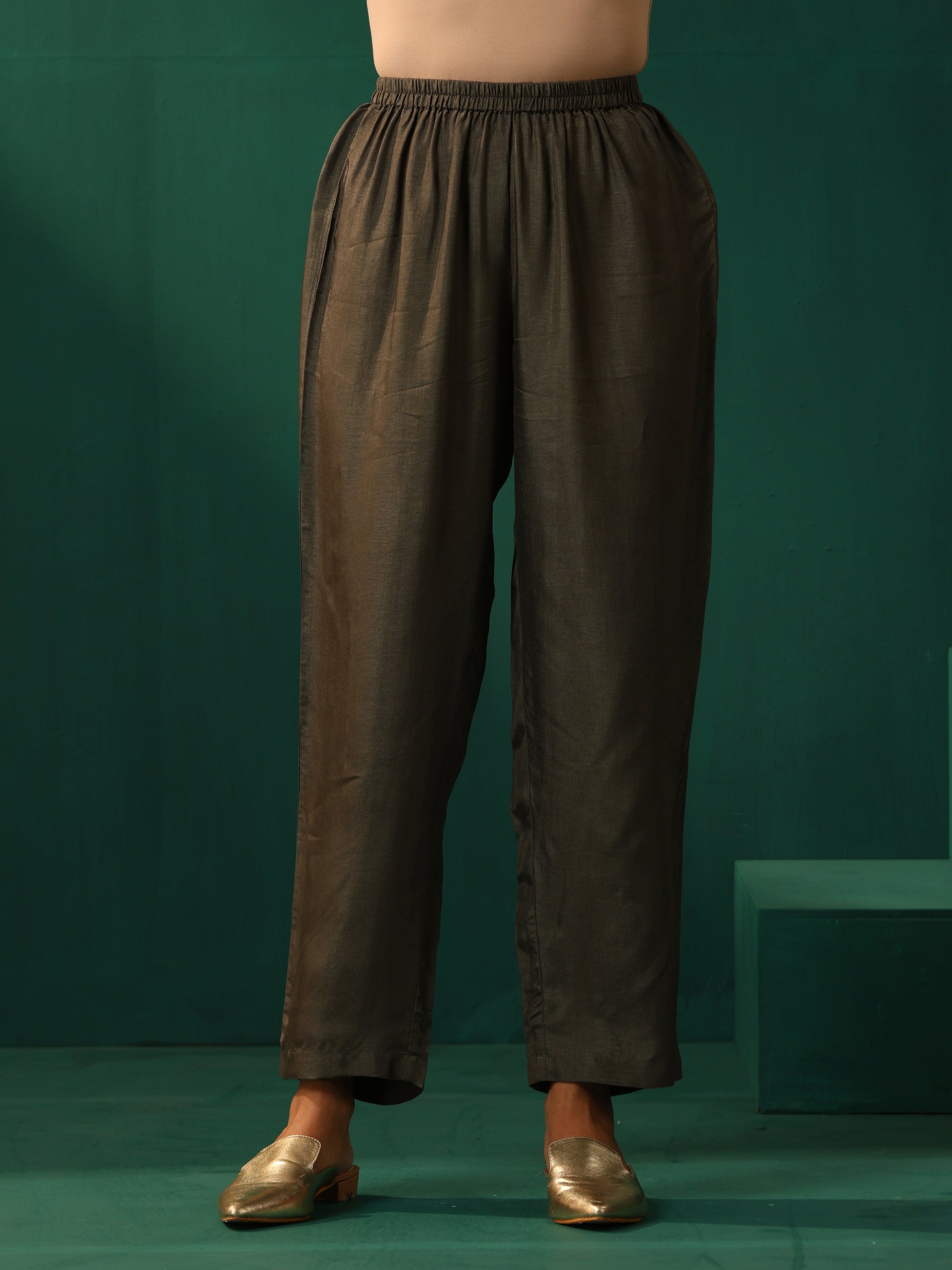 trueBrowns Pink Square Viscose Silk V-Neck Waist Gathered Kurta Pant Set | Swadesiicart