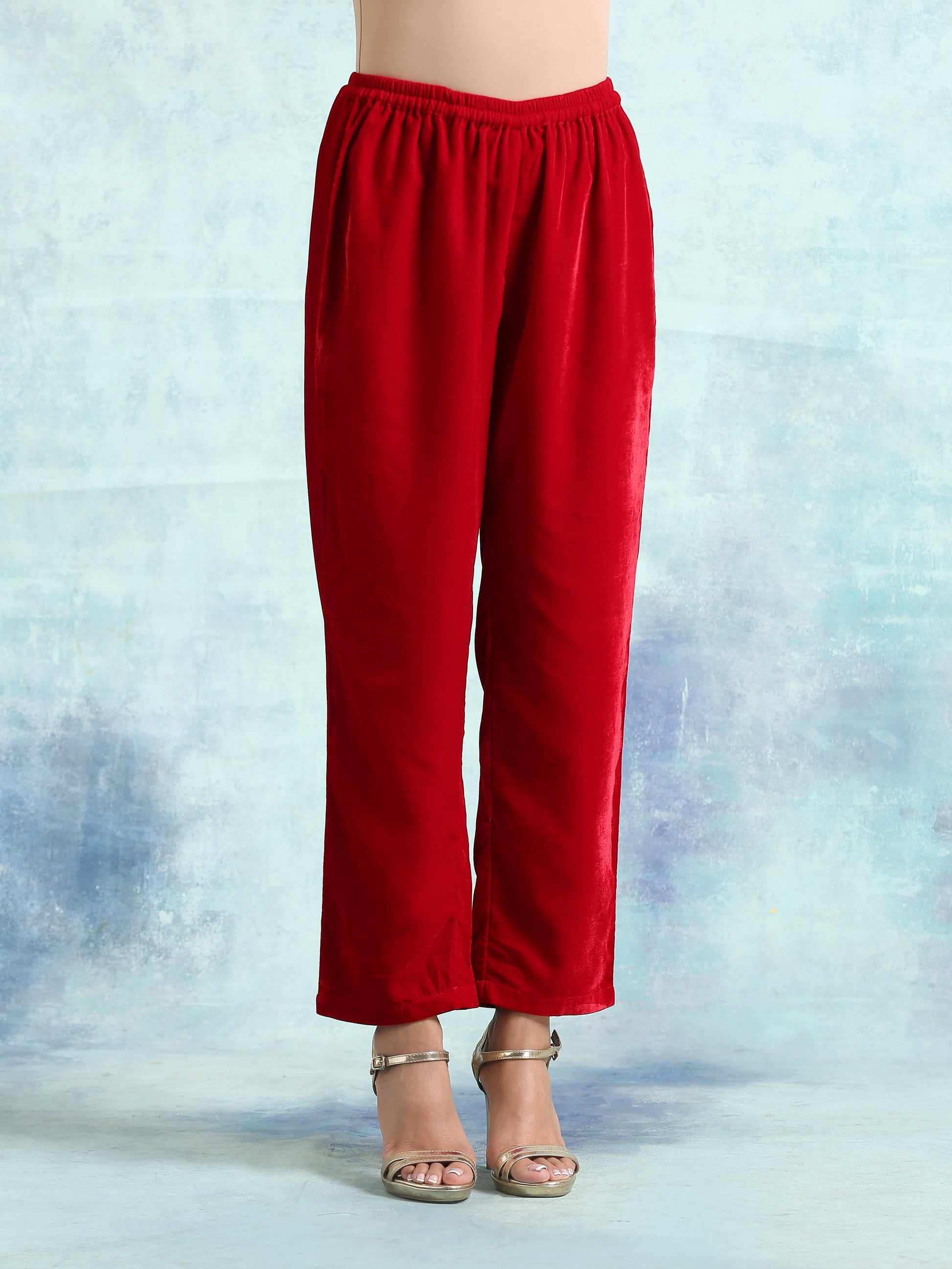 trueBrowns True Red Velvet Lace Co-Ord Set - Swadesiicart