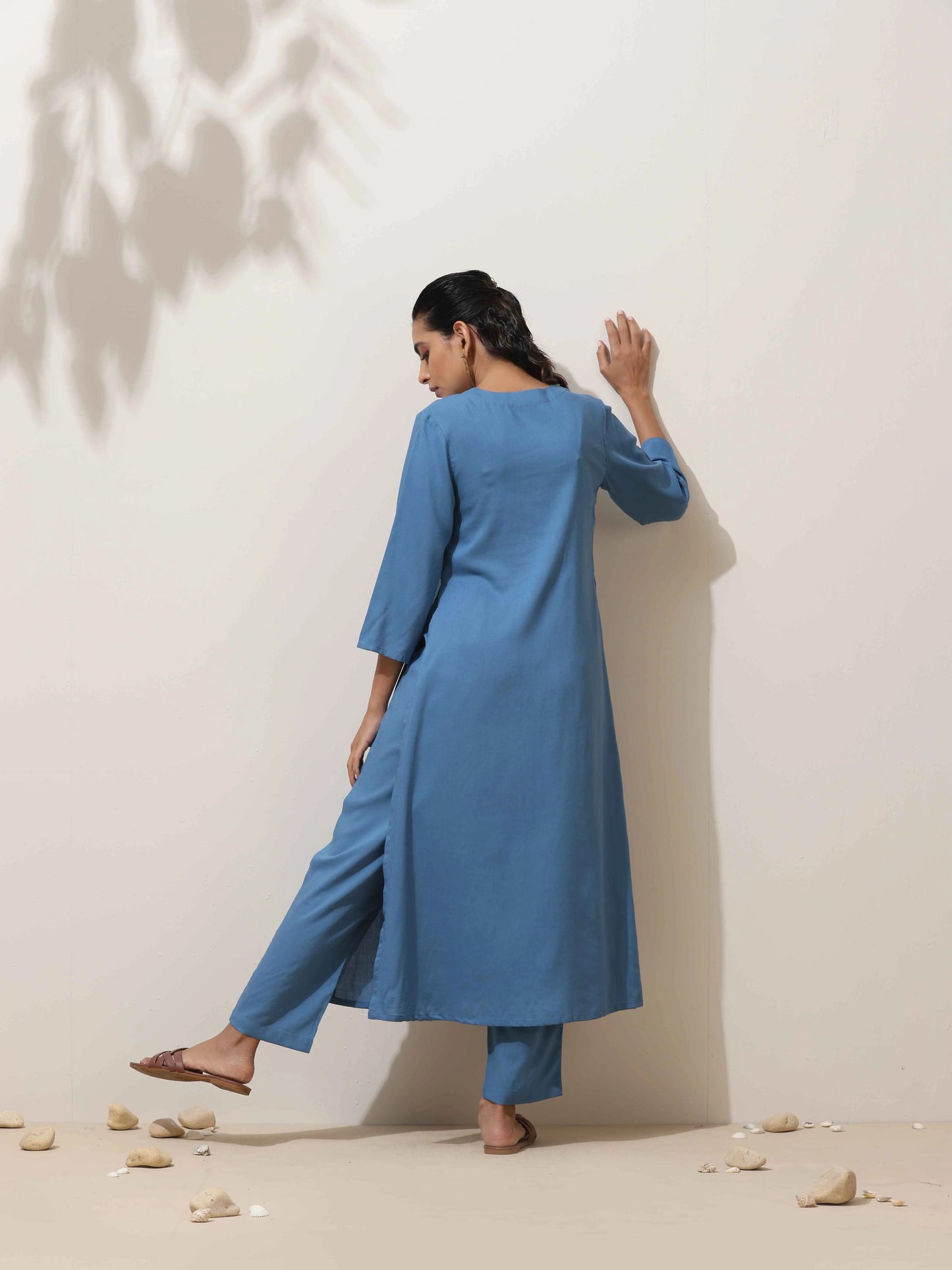 trueBrowns Blue Viscose Kurta Pant Set | Swadesiicart