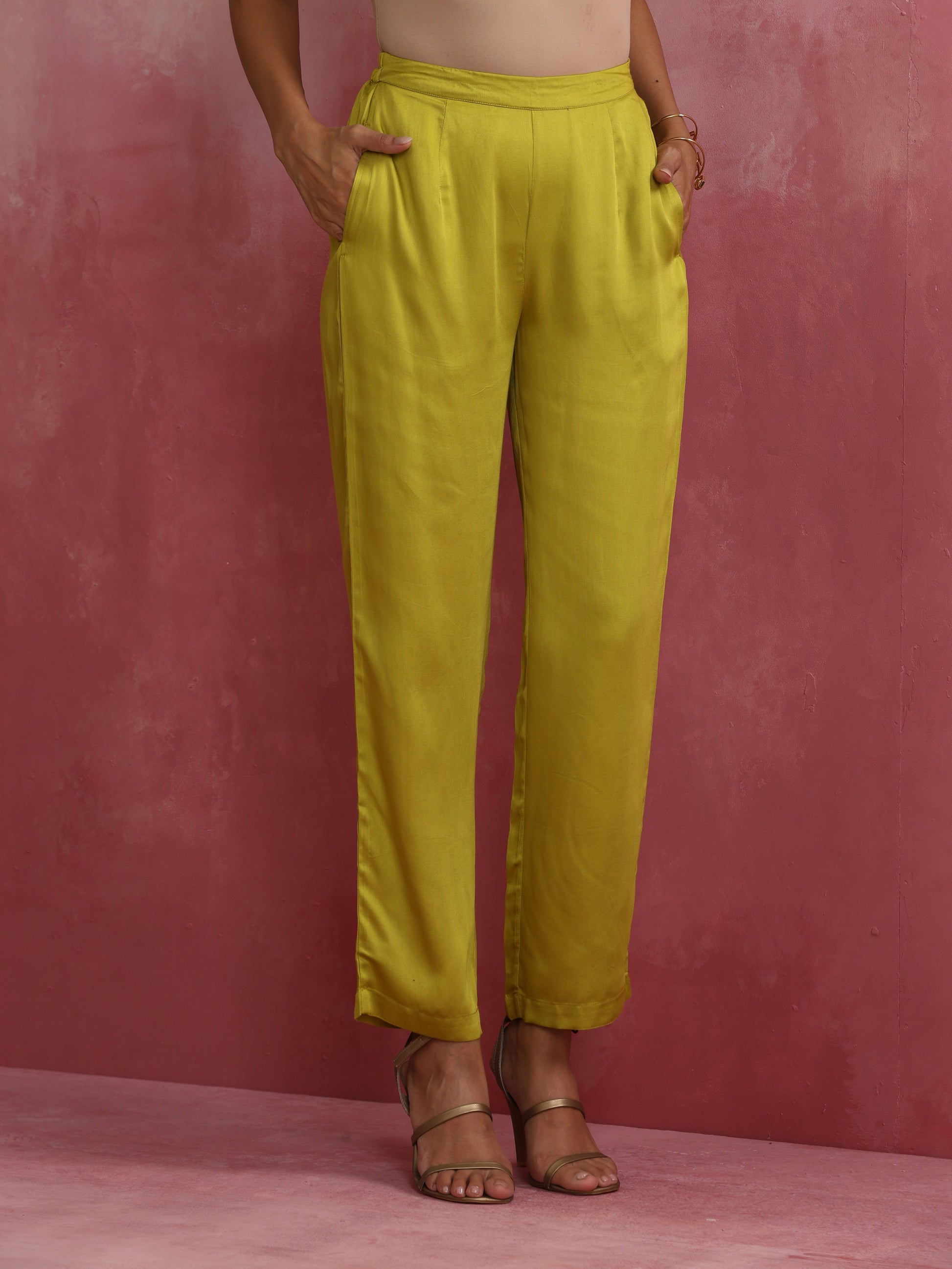 trueBrowns Lime Green Short Kurta Co-ord set - Swadesiicart