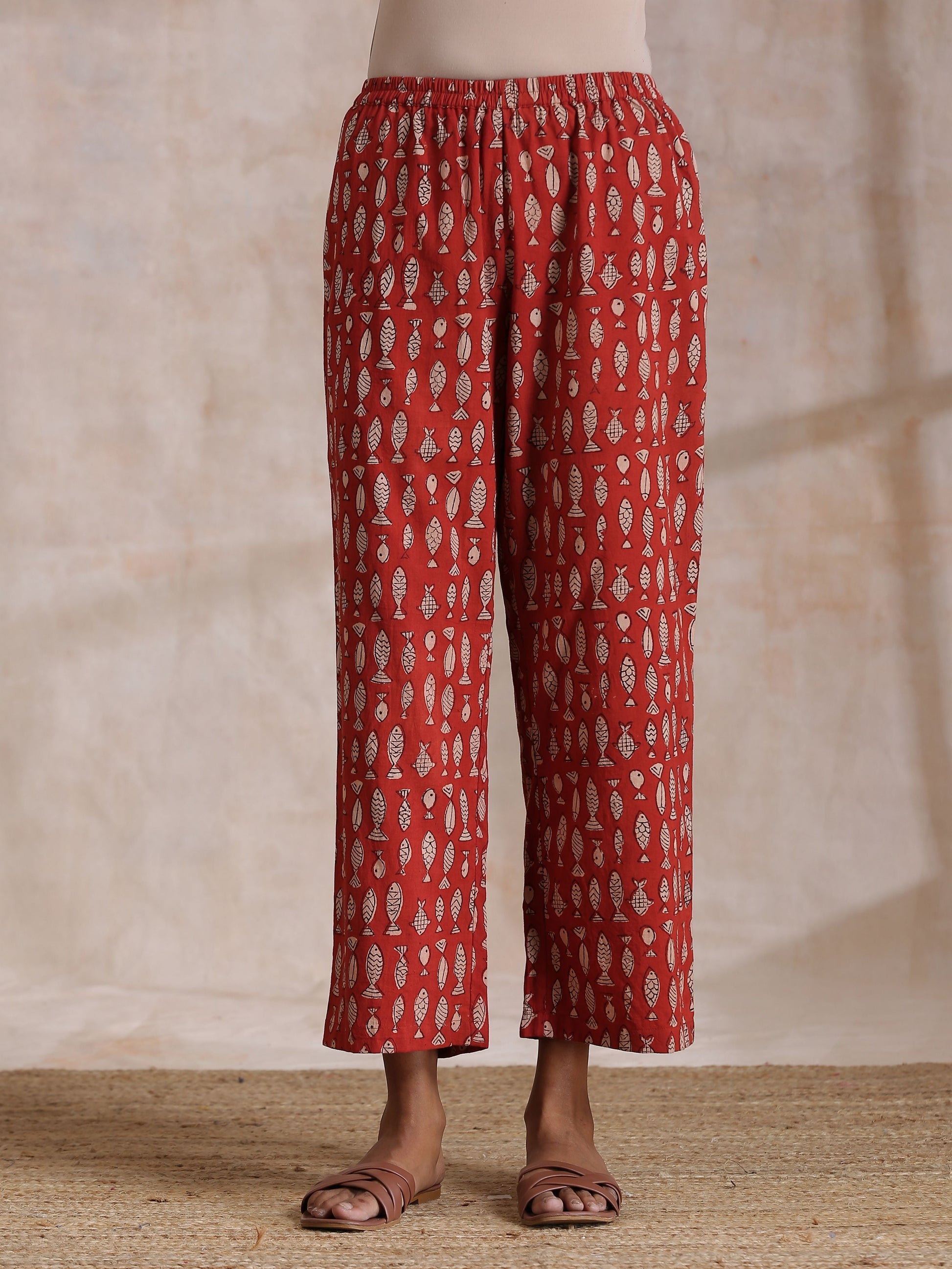 trueBrowns Rust Red Bagru Fish Print Cotton Gathers Co-Ord Set - Swadesiicart
