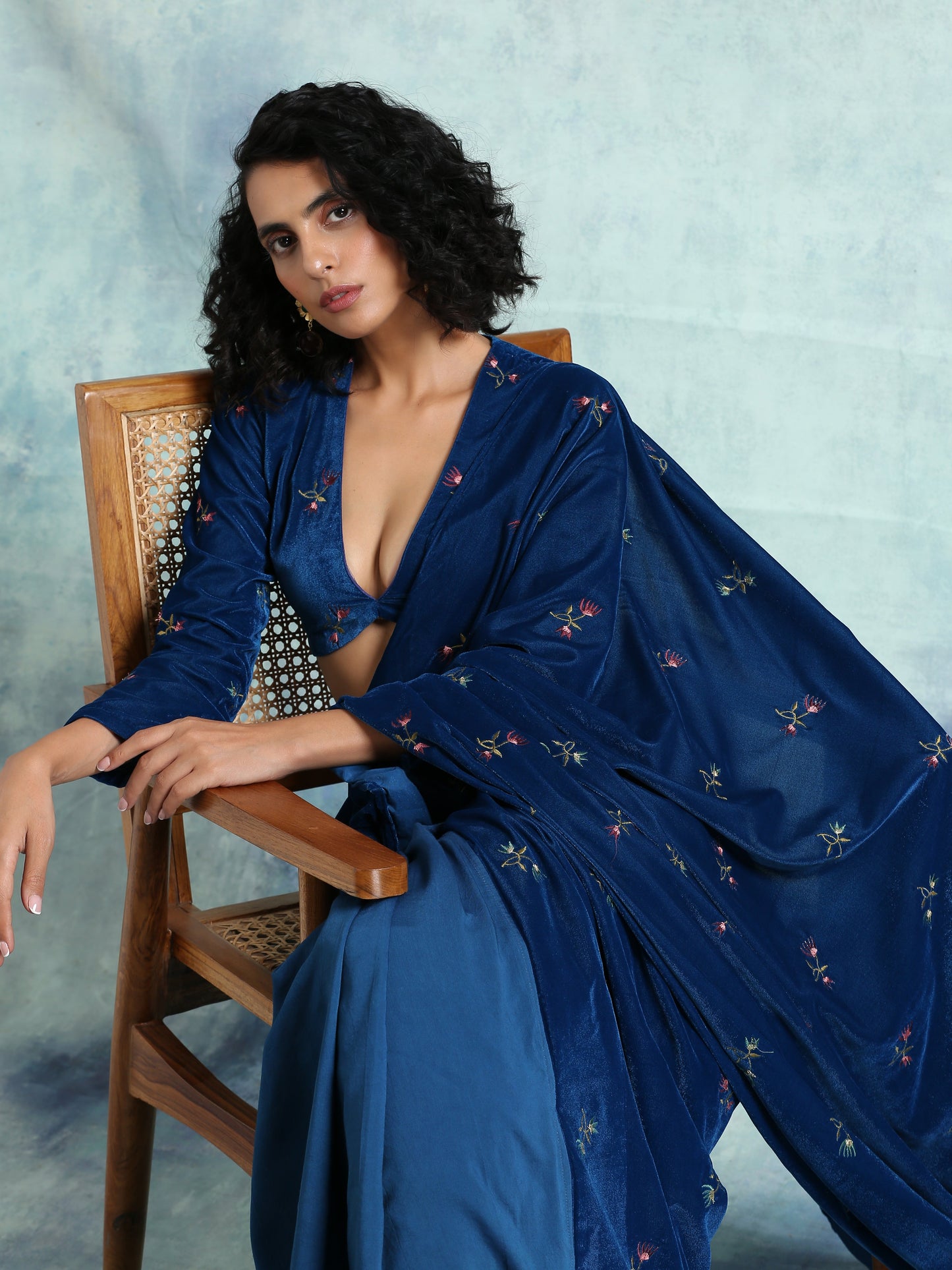 trueBrowns Blue Embroidered Velvet Ready to Wear Saree | Swadesiicart