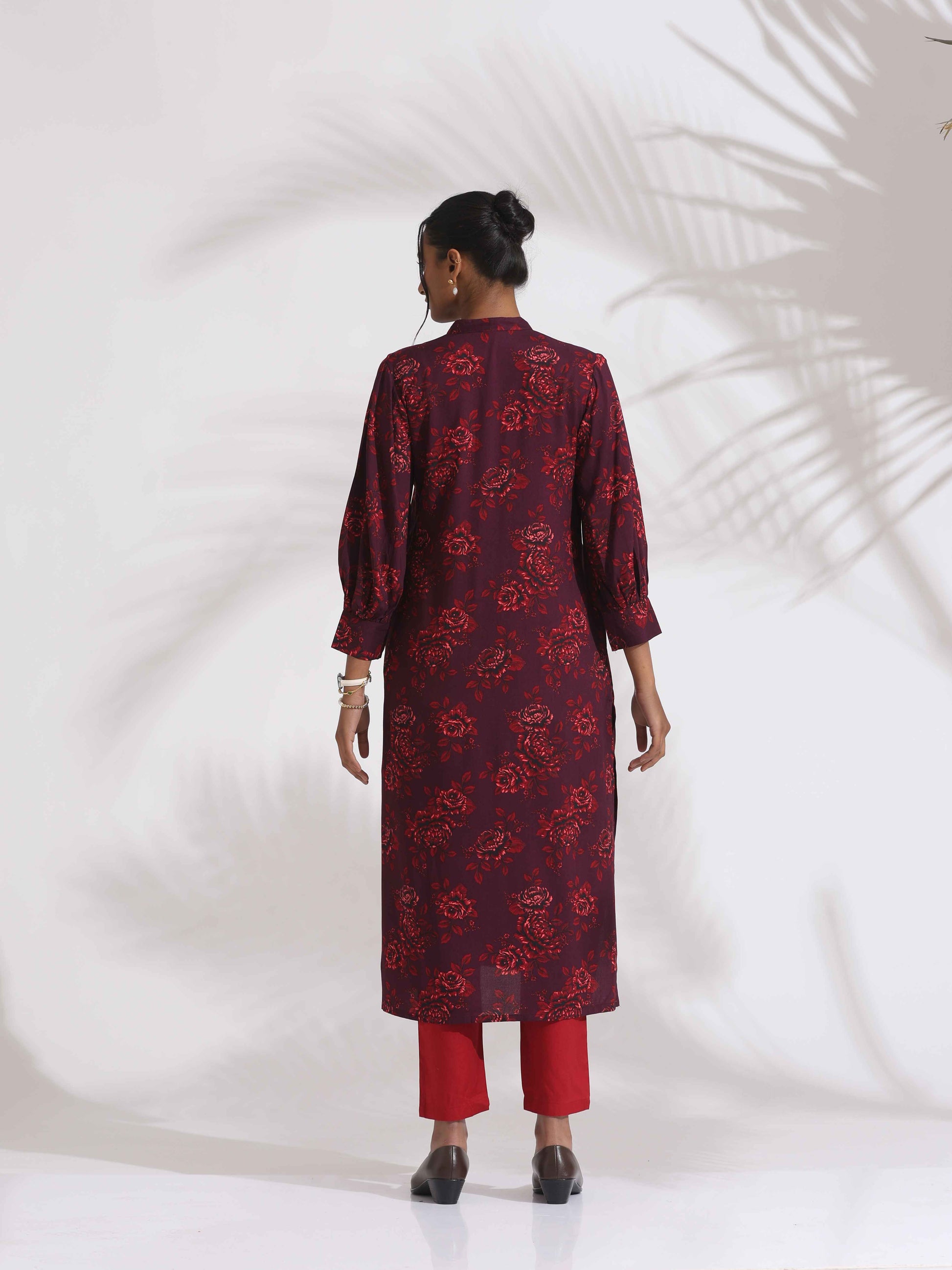 trueBrowns Purple Floral Print Kurta Set | Swadesiicart