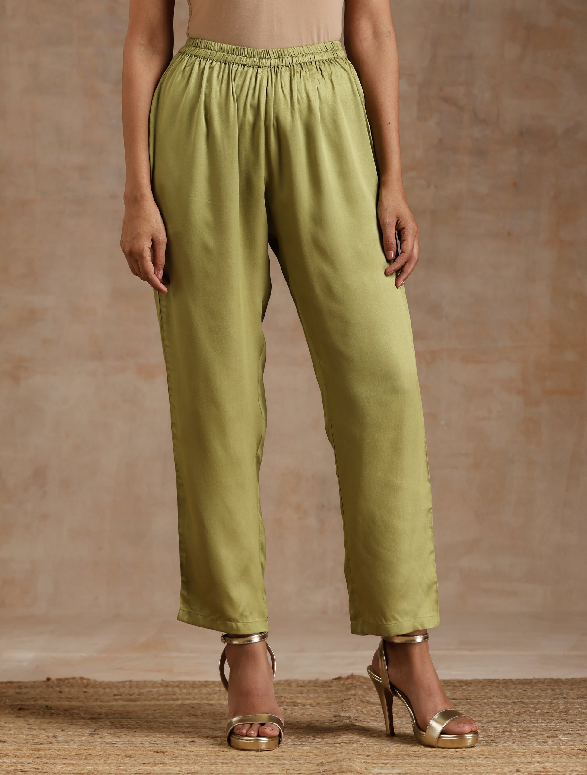 trueBrowns Light Green Modal Satin High-Low Kaftan Kurta Set | Swadesiicart