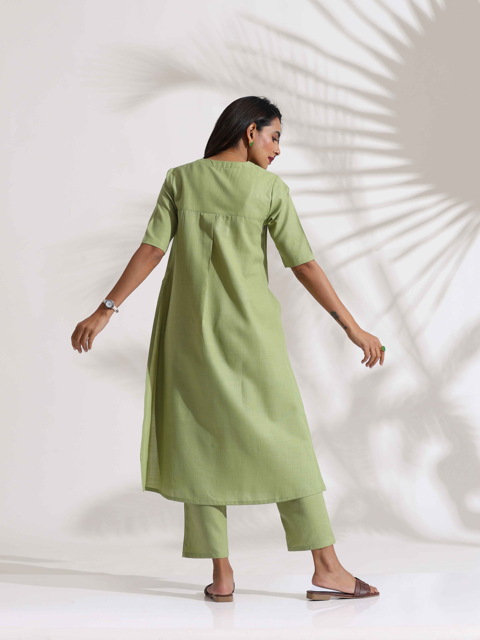 trueBrowns Green Slub Kurta Set | Swadesiicart