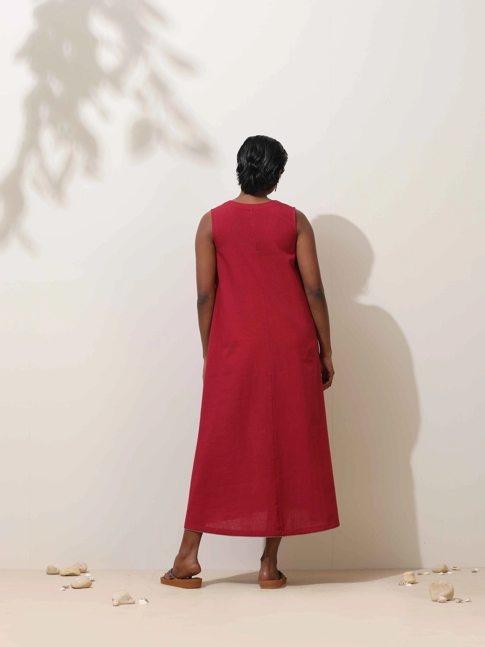 trueBrowns Maroon Cotton Linen Dress | Swadesiicart