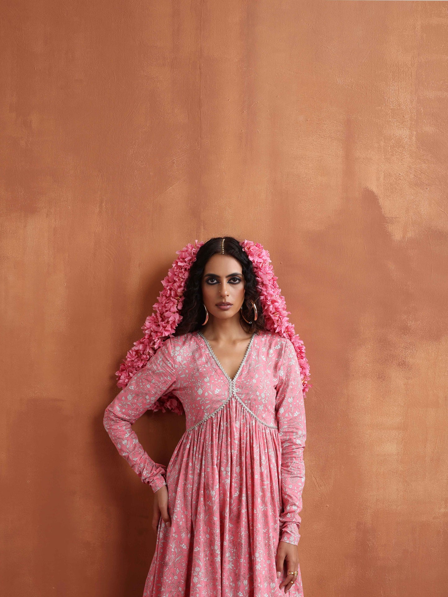 trueBrowns Pink Print Flared Anarkali Kurta Set | Swadesiicart