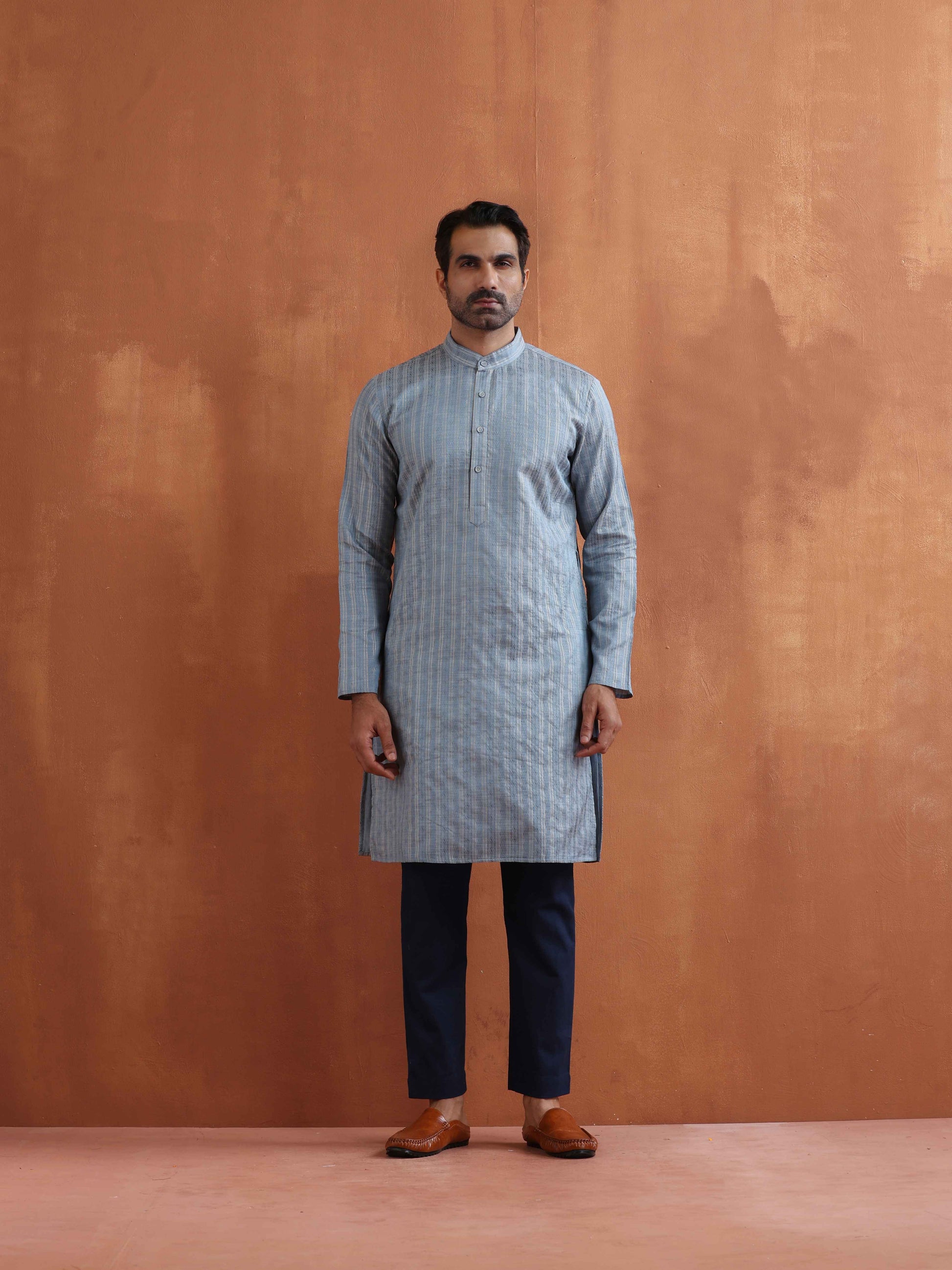 trueBrowns Men's Blue Chanderi Kurta | Swadesiicart
