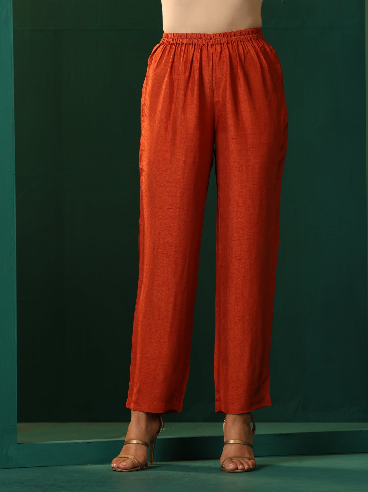 trueBrowns Black Silk High Low Kurta Pant Set | Swadesiicart
