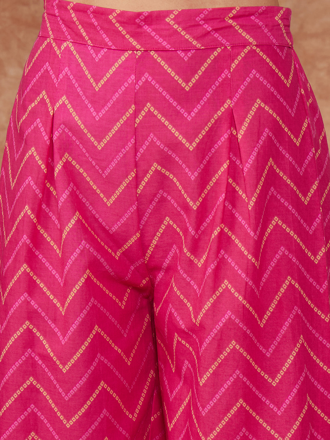 InWeave Women's Fuchsia S Print Twisted Neckline Kurta Pant Set - Swadesiicart