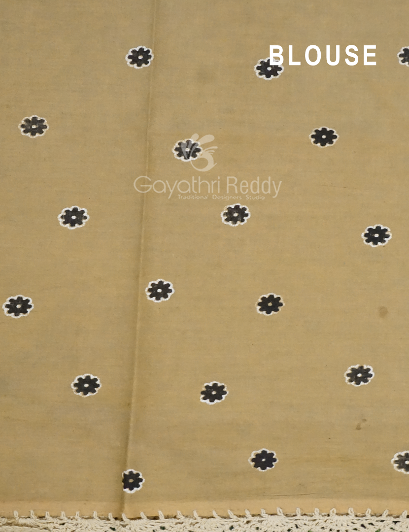 Black And Khaki Combo Colour Pichwai Print Crocia Mulmul Cotton Saree By Gayathri Reddy Designer Studio | Swadesiicart