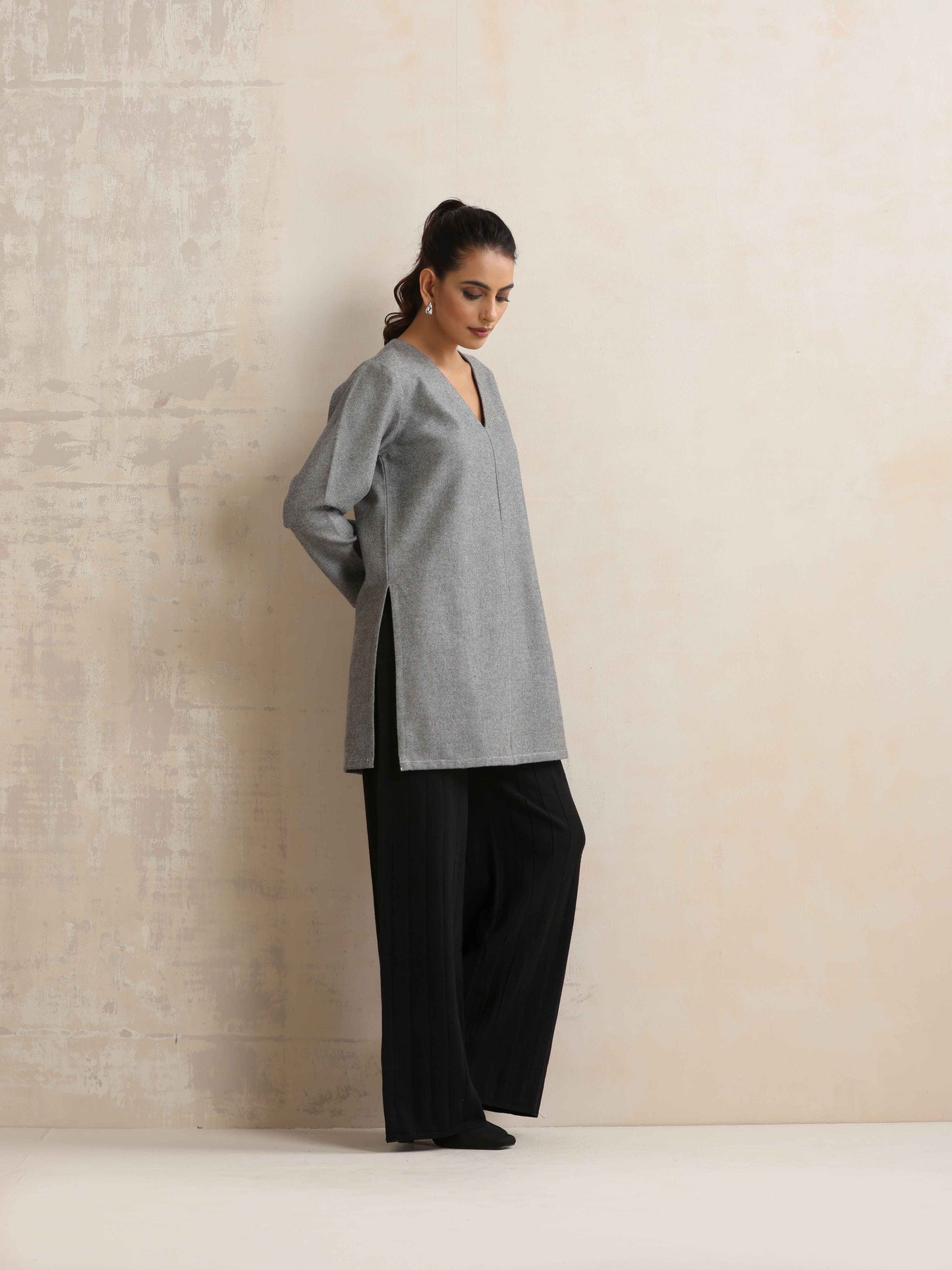 trueBrowns Grey Winter High Slit Top | Swadesiicart