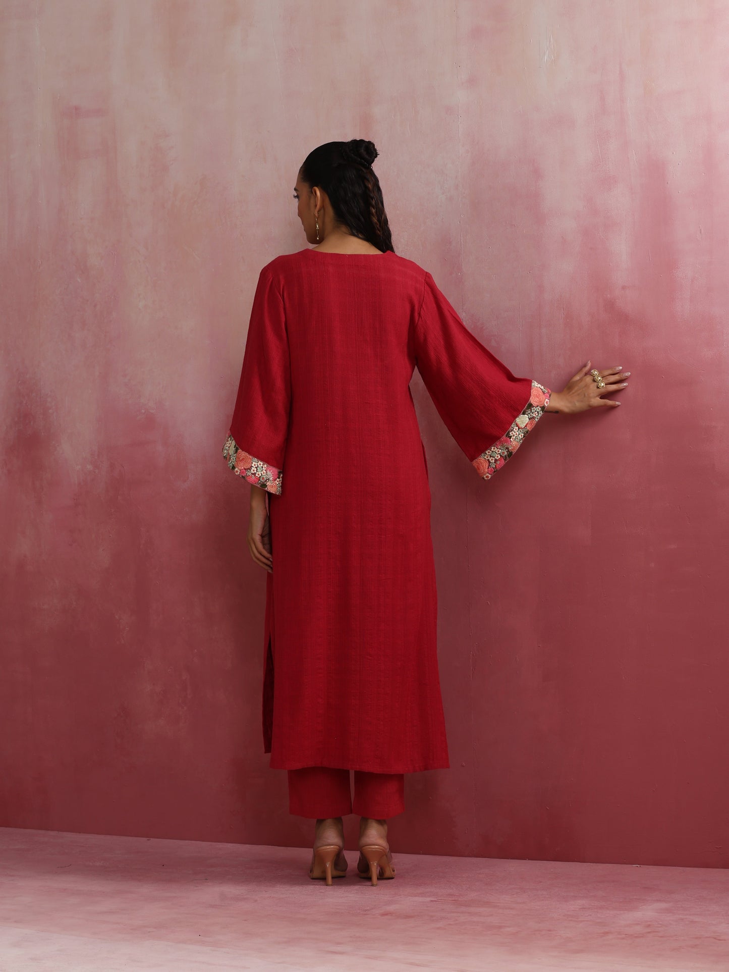 trueBrowns Red Straight Cotton Dobby Kurta Set | Swadesiicart