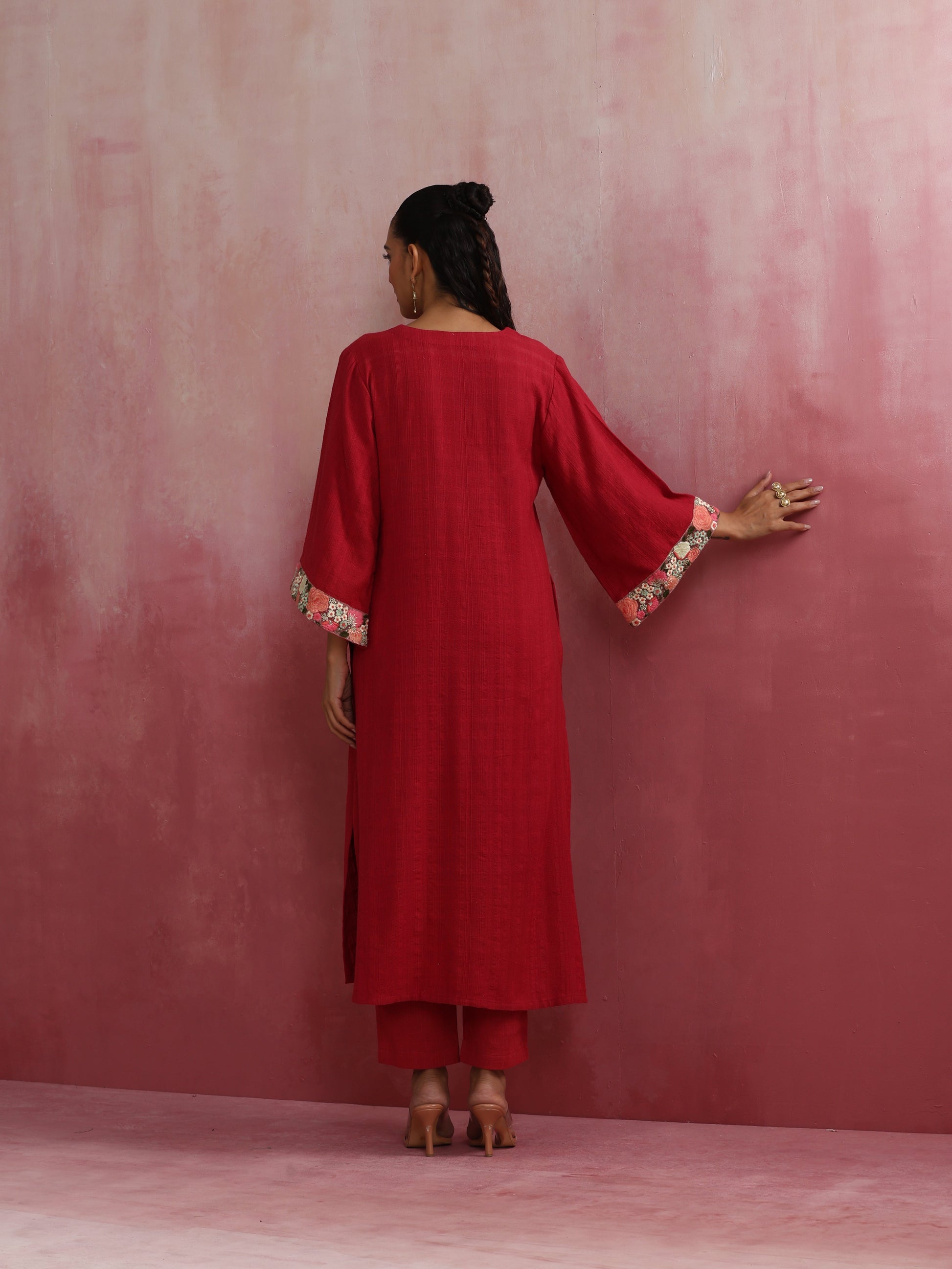 trueBrowns Red Straight Cotton Dobby Kurta Set | Swadesiicart