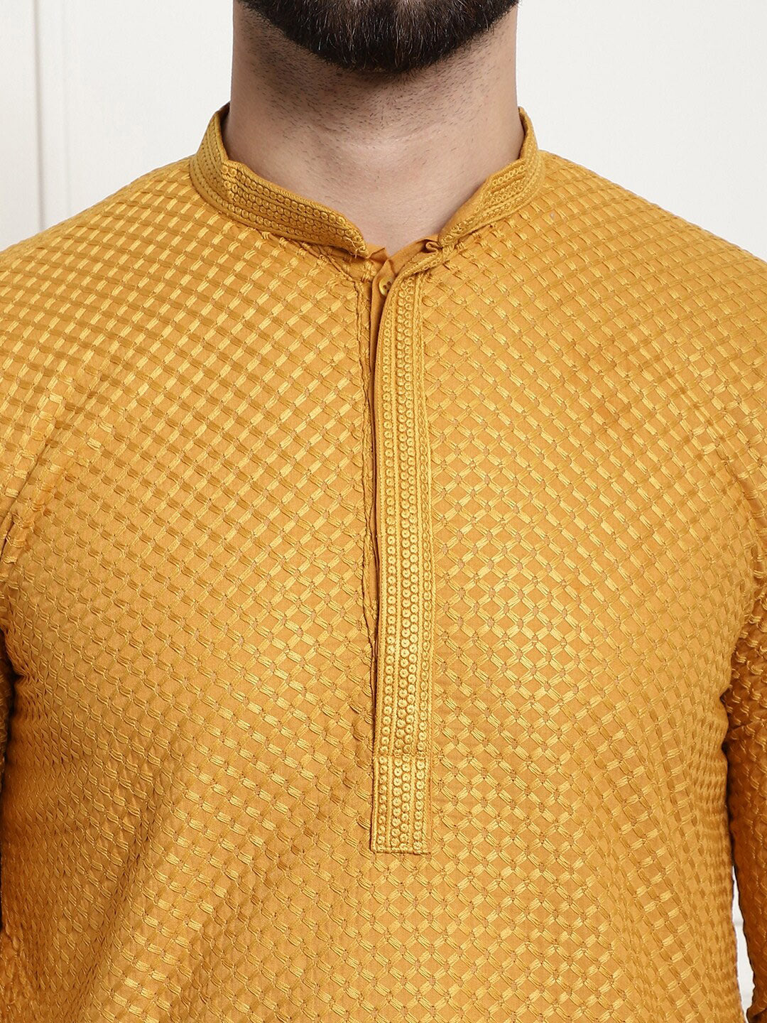 Sojanya Geometric Embroidered Thread Work Pure Cotton Straight Kurta | Swadesiicart