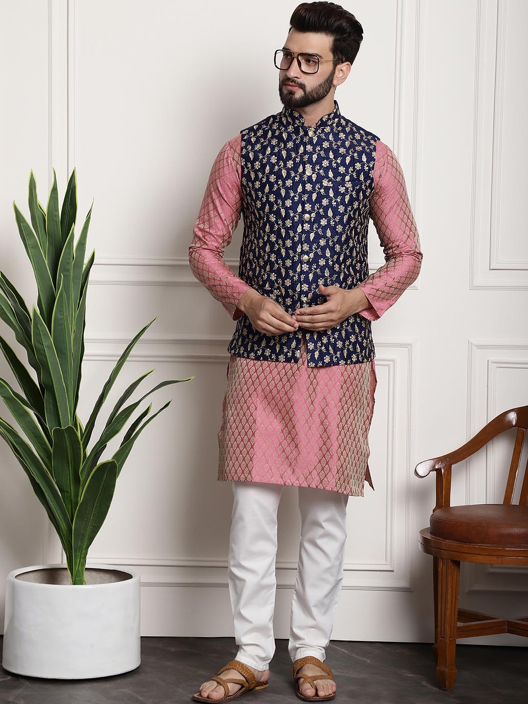 Sojanya Men Pink Ethnic Motifs Kurta with Pyjamas & Nehru Jacket | Swadesiicart