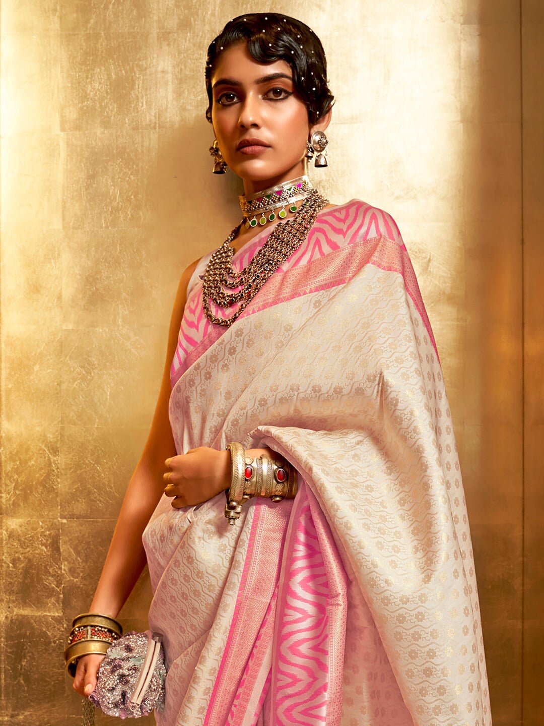Mitera Cream-Coloured & Pink Paisley Silk Blend Banarasi Saree | Swadesiicart