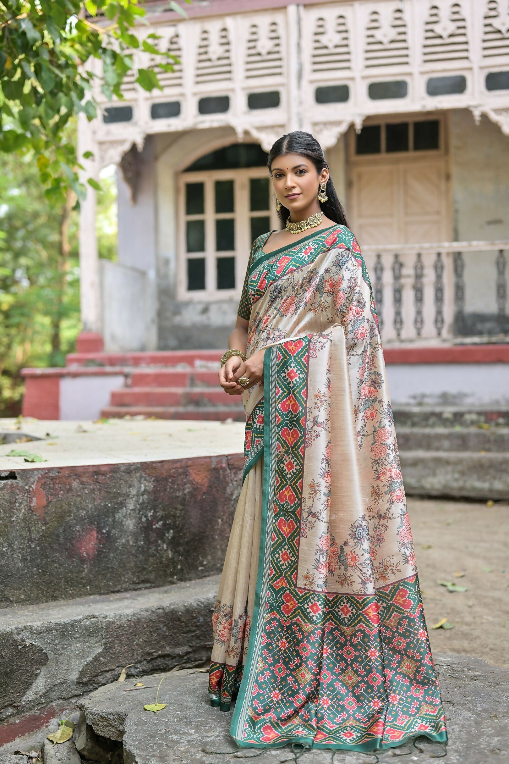 Vishnu Weaves Women's Green Soft Tussar Silk Small Zari Woven Border Saree with Blouse - Swadesiicart