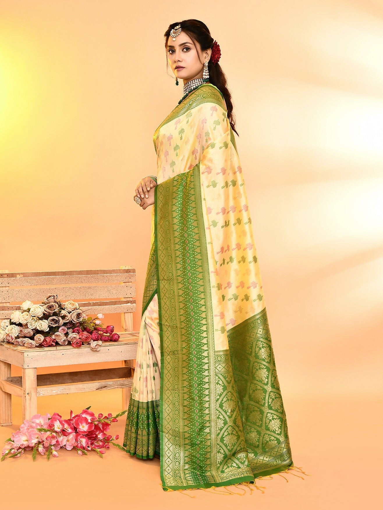 Joban Fashion Light Yellow & Parrot Green Plain With Weaving Border Banarasi Silk Sarees | Swadesiicart