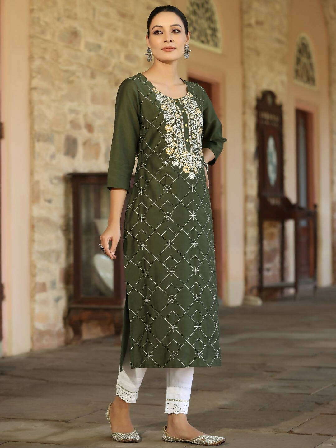 Juniper Women's Green Chinnon Printed Kurta | Swadesiicart