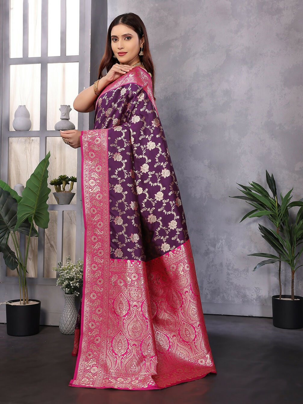 Joban Fashion Banarasi Wine Woven Soft Silk Saree | Swadesiicart