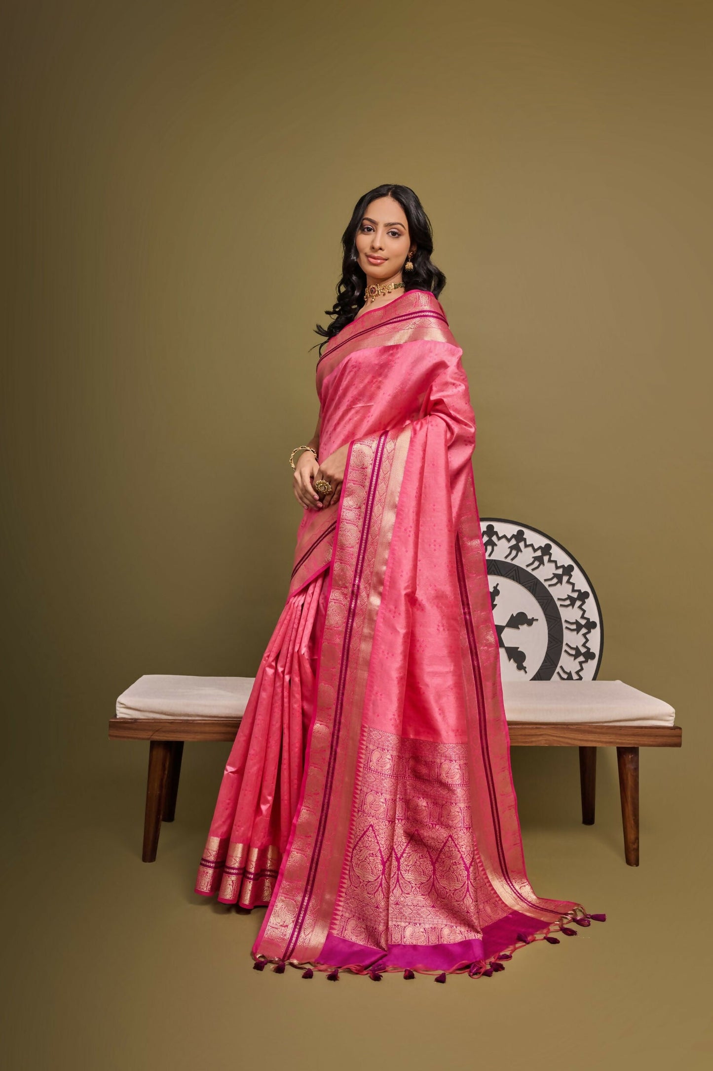 Vishnu Weaves Women's Pink Raw Silk Zari Woven Saree with Blouse - Swadesiicart