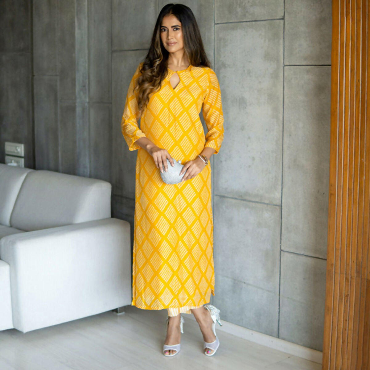 Jyoti Fashion Women's Yellow Pure Muslin Heavy Digital Printed Kurta Pant Set | Swadesiicart