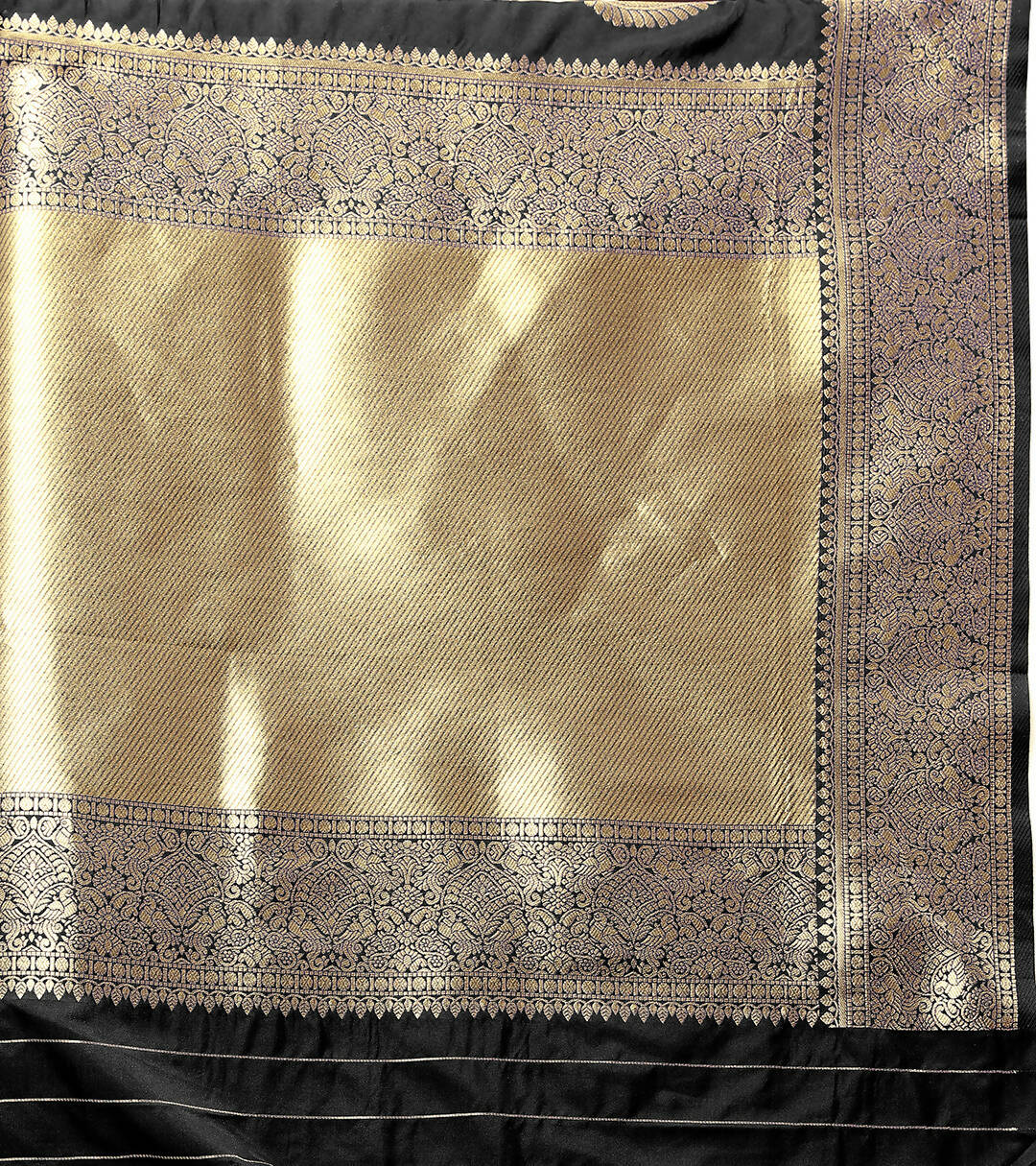 Lorenvalley Fashion Black Soft Silk Woven Design Gold Zari Weaving Saree - Swadesiicart