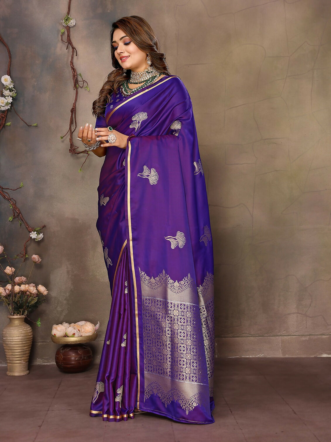 Joban Fashion Purple Floral Motifs Banarasi Silk Sarees | Swadesiicart