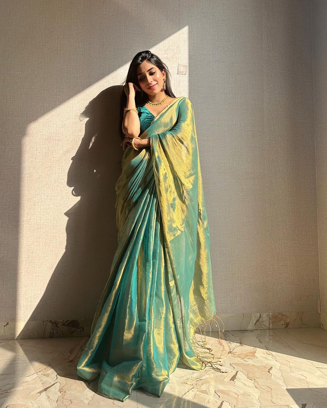 Lorenvalley Fashion Bollywood Sheded Rama Fendy Silk Wedding And Partywear Saree - Swadesiicart