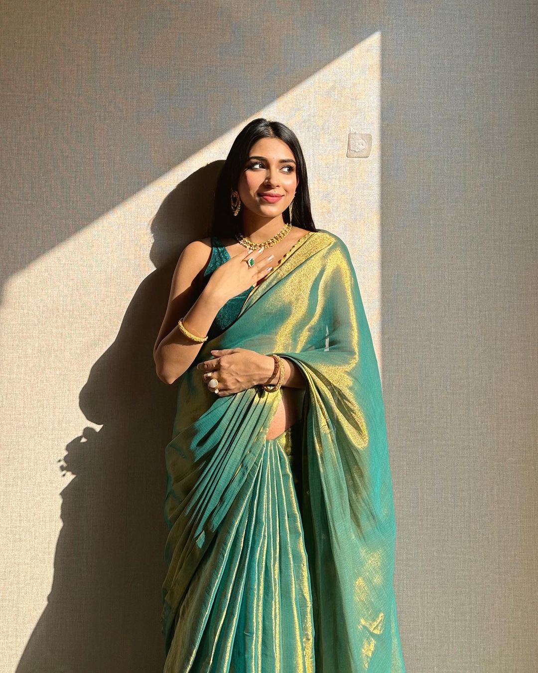 Lorenvalley Fashion Bollywood Sheded Rama Fendy Silk Wedding And Partywear Saree - Swadesiicart