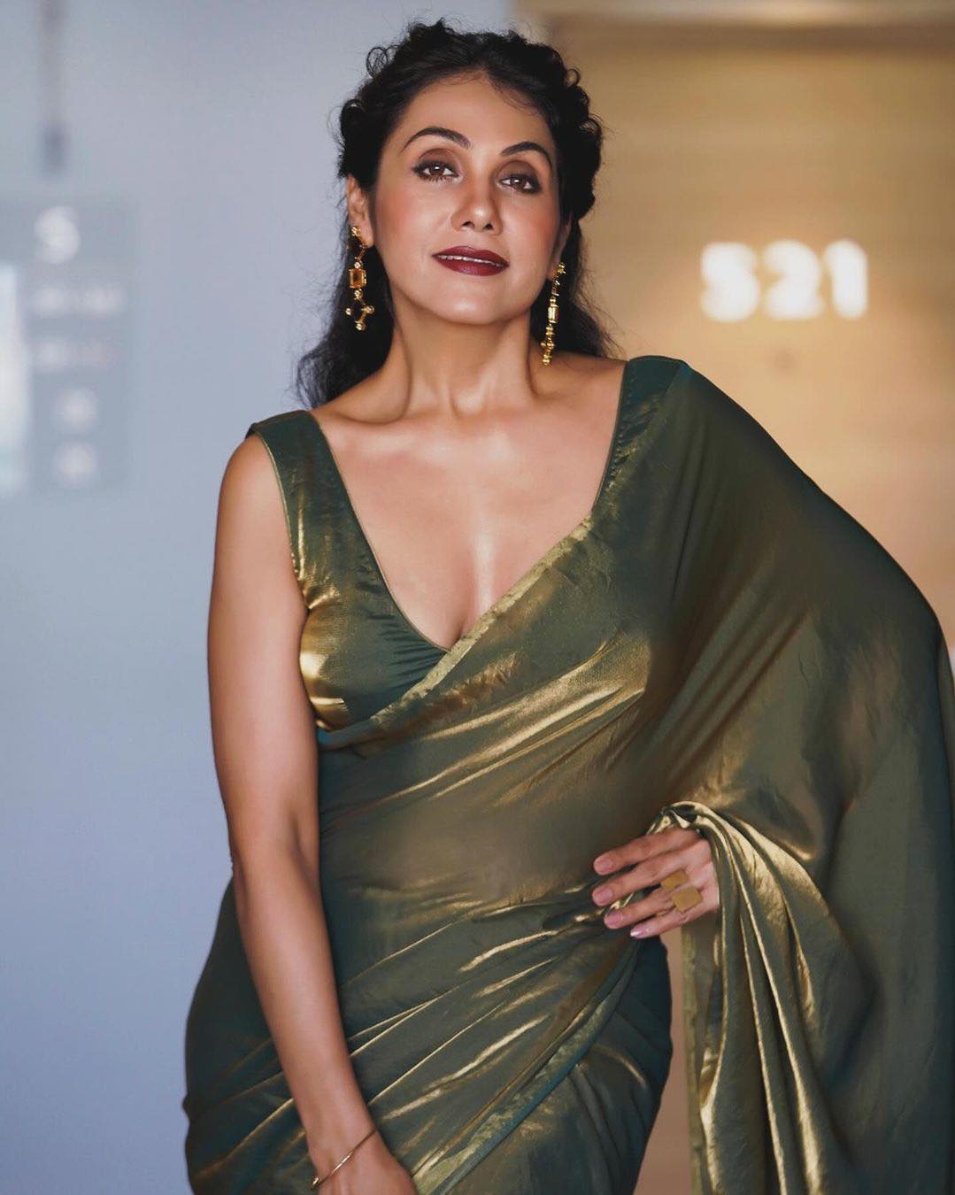 Lorenvalley Fashion Sheded Green Fendy Silk Wedding And Partywear Saree - Swadesiicart