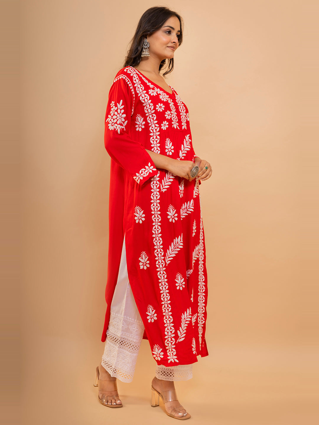 HOUSE OF KARI Cotton Floral Embroidered Chikankari Kurta | Swadesiicart