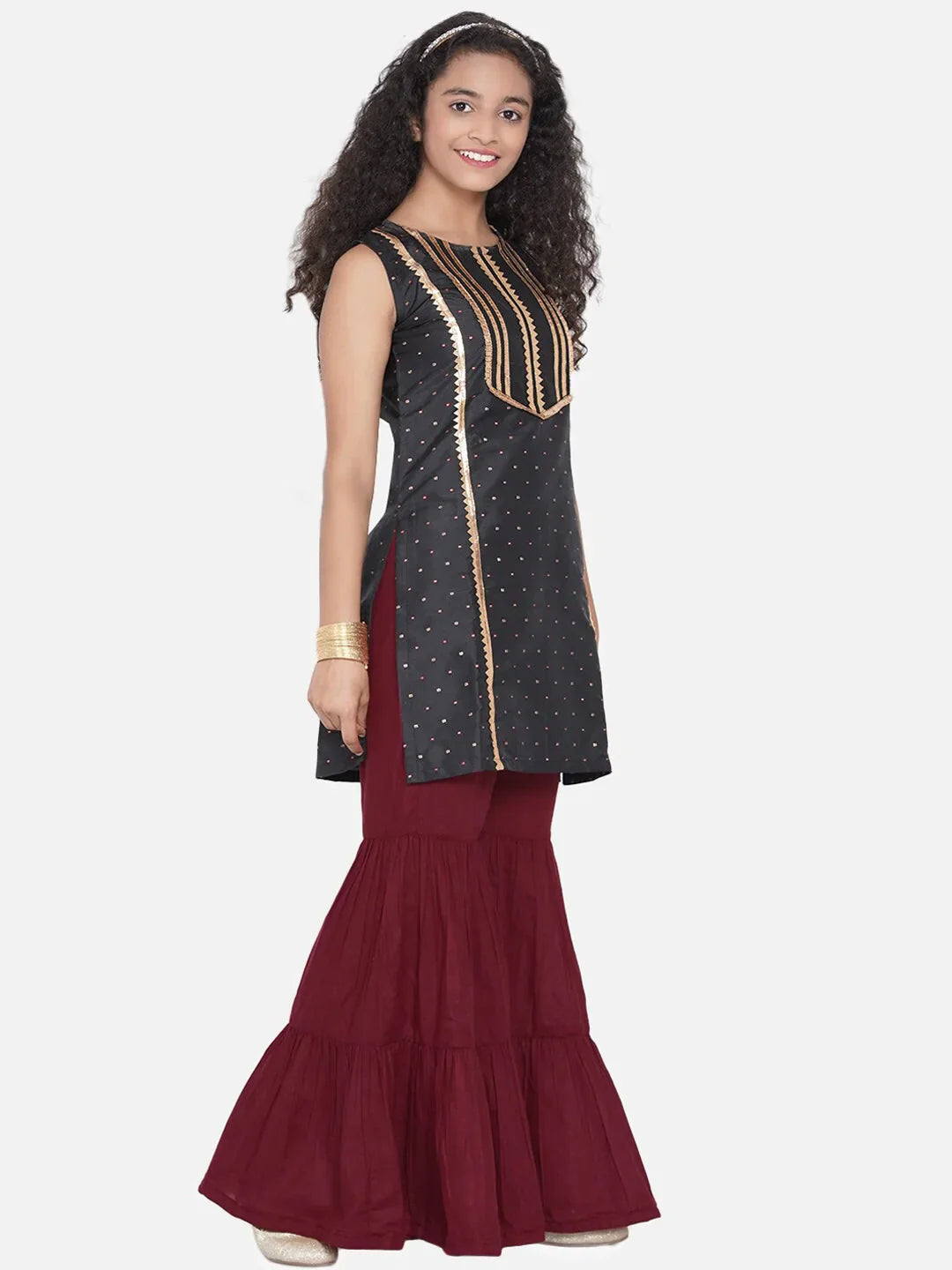 NOZ2TOZ Black Printed Regular Gotta Patti Kurta with Sharara For Girls | Swadesiicart