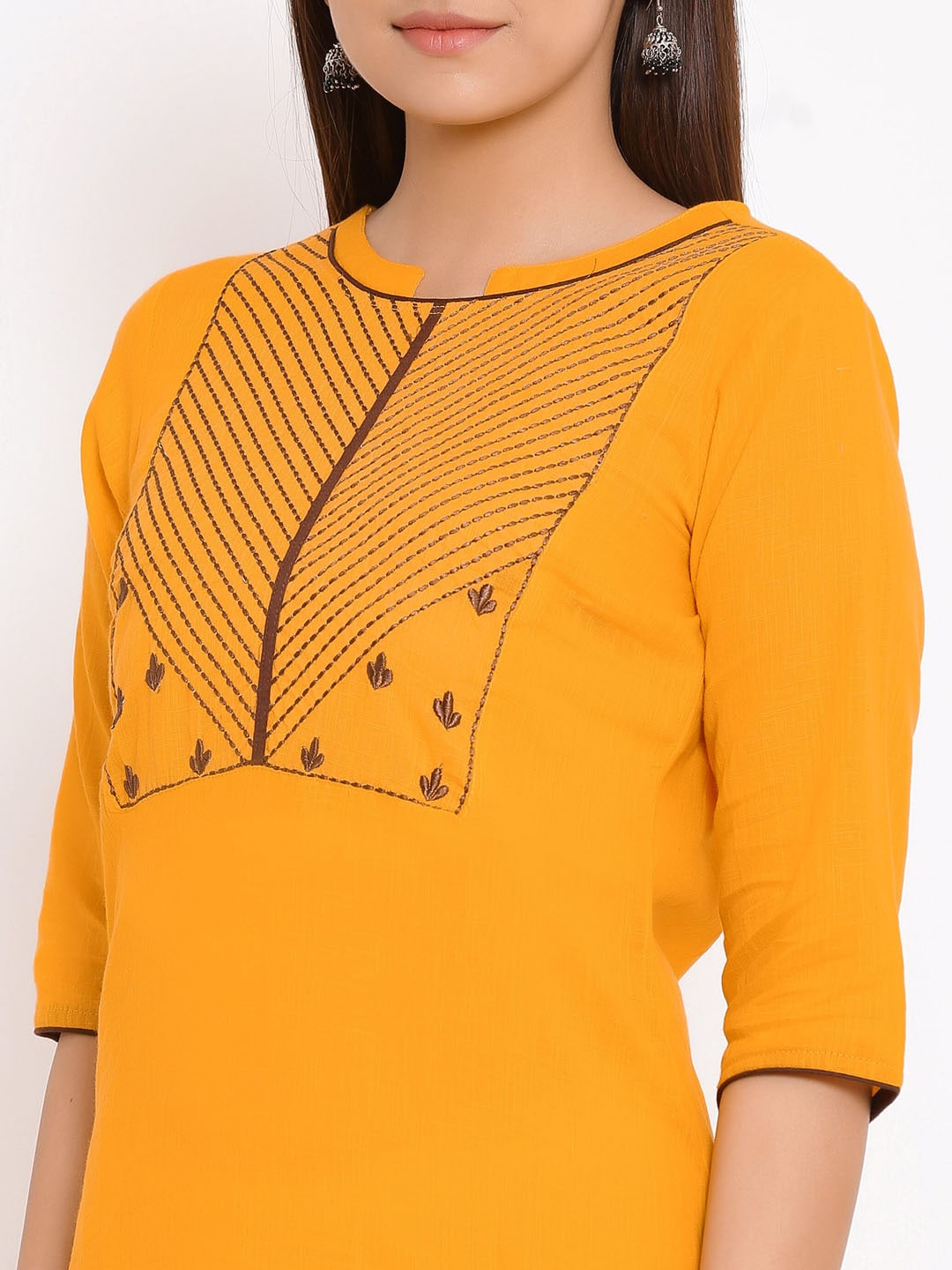 HERE&NOW Yellow Geometric Yoke Design Thread Work Kurta - Swadesiicart