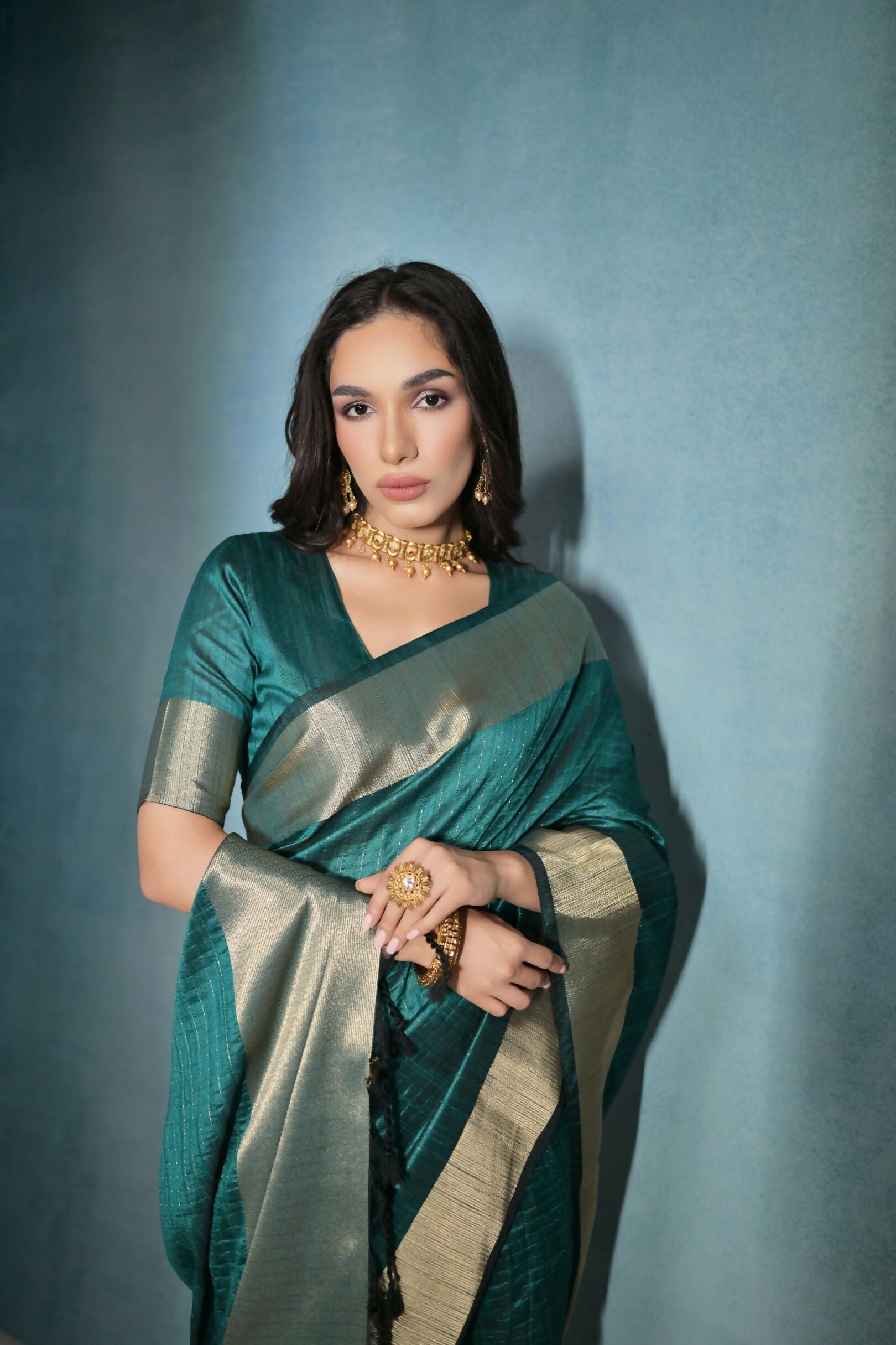 Vishnu Weaves Women's Rama Raw Silk Zari Woven Saree with Blouse - Swadesiicart