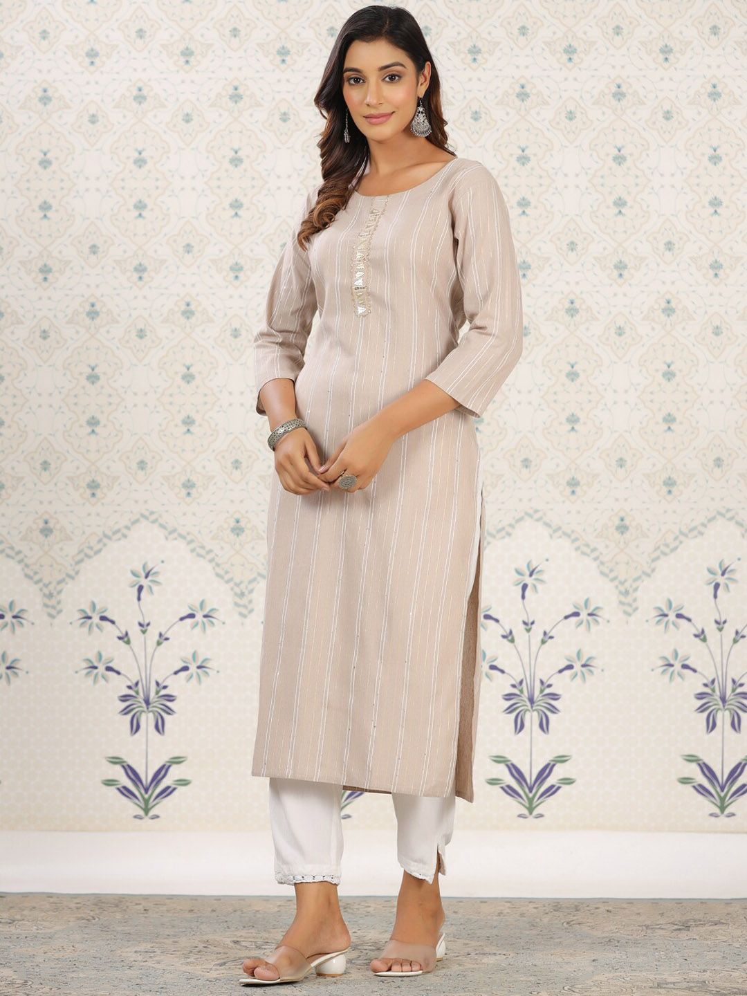 Ode by House of Pataudi Striped Round Neck Straight Cotton Kurta - Swadesiicart