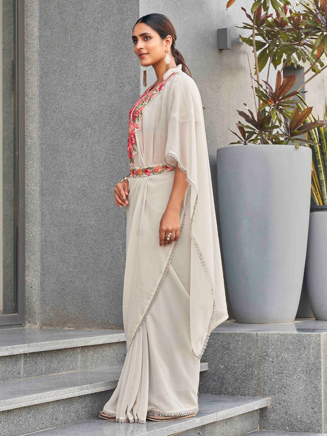 Tikhi Imli Embroidered Kaftan Saree With Belt | Swadesiicart