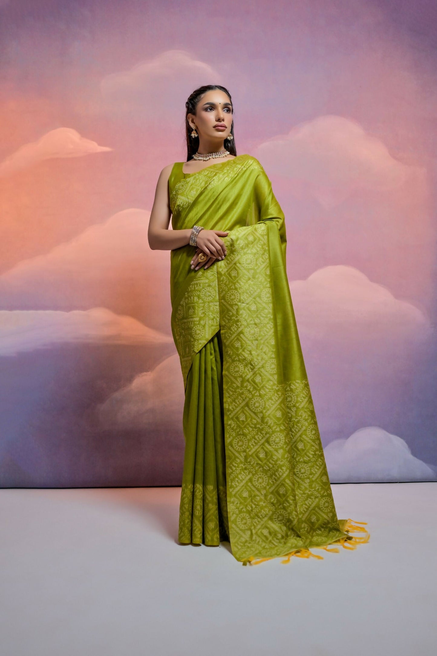 Vishnu Weaves Women's Mahendi Handloom Raw Silk Woven Border Saree with Blouse - Swadesiicart