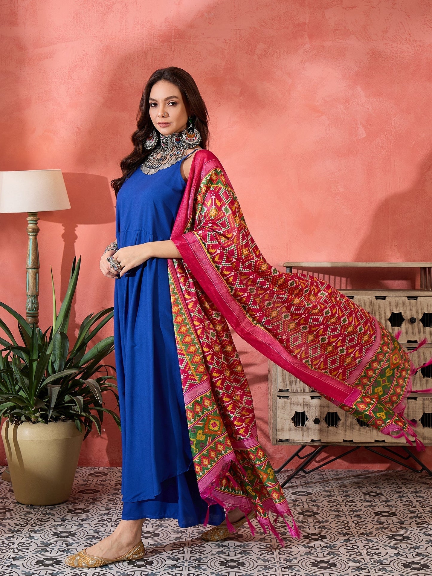 InWeave Ink Blue Strappy Kurta Set Pink Patola Dupatta - Swadesiicart