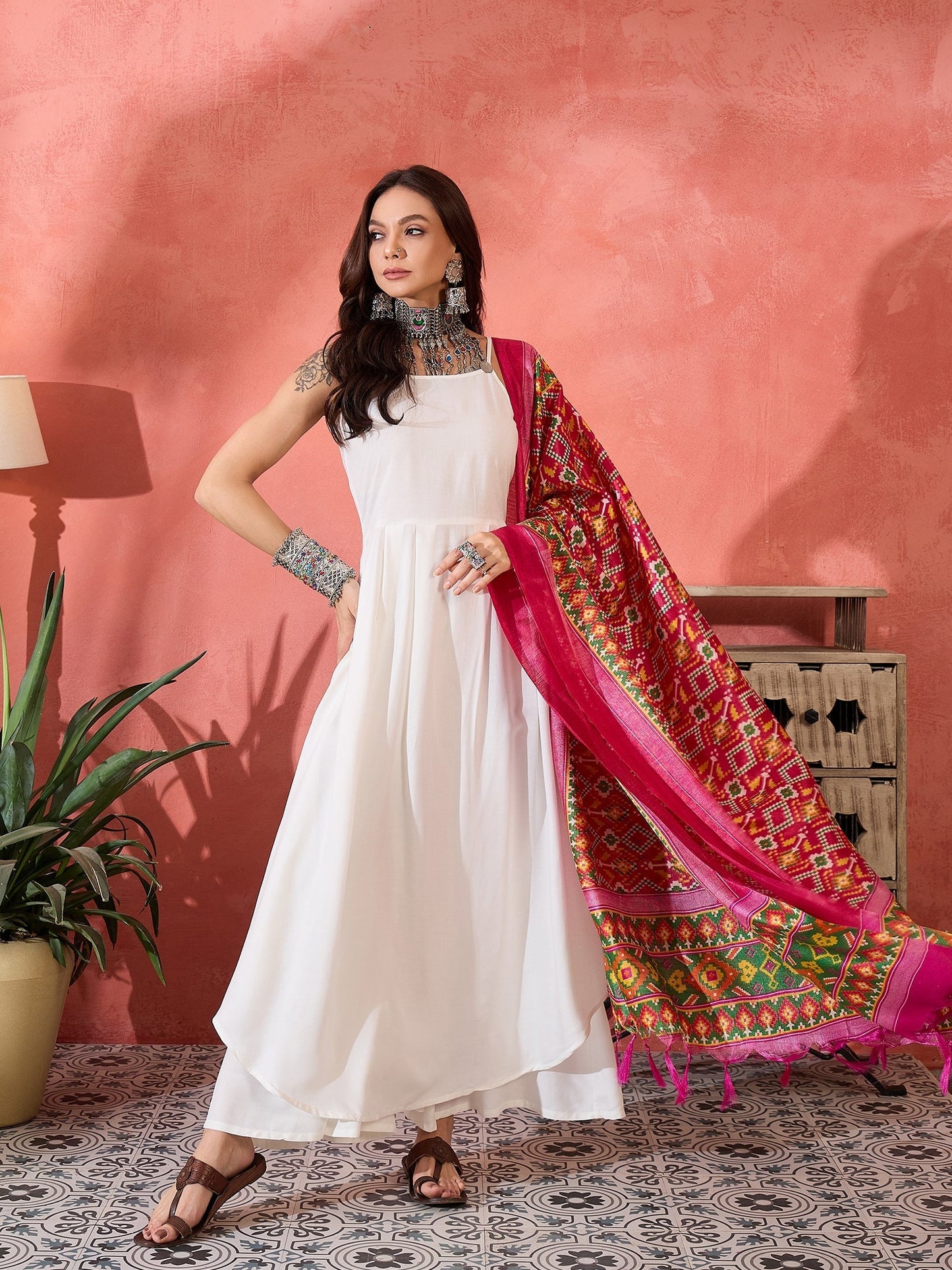 InWeave White Strappy Kurta Set Pink Patola Dupatta - Swadesiicart